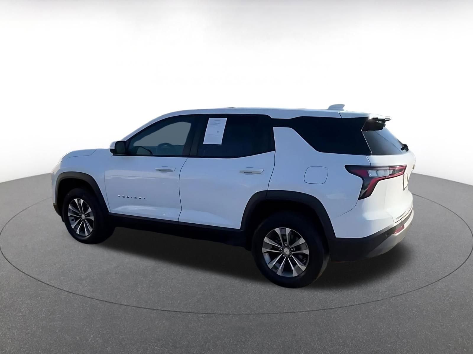 Thumbnail: 2025 Chevrolet Equinox - 10