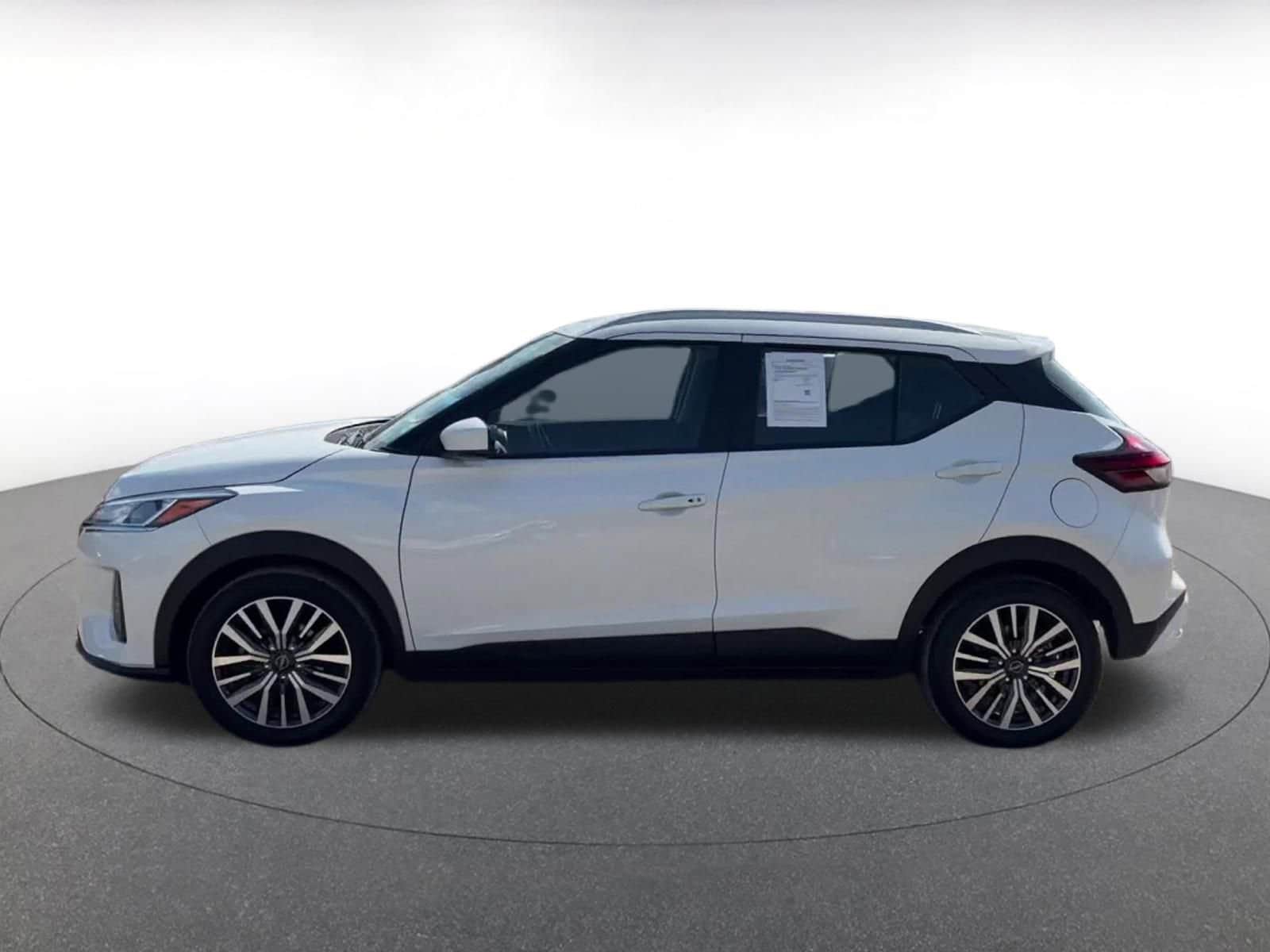 Thumbnail: 2024 Nissan Kicks - 9