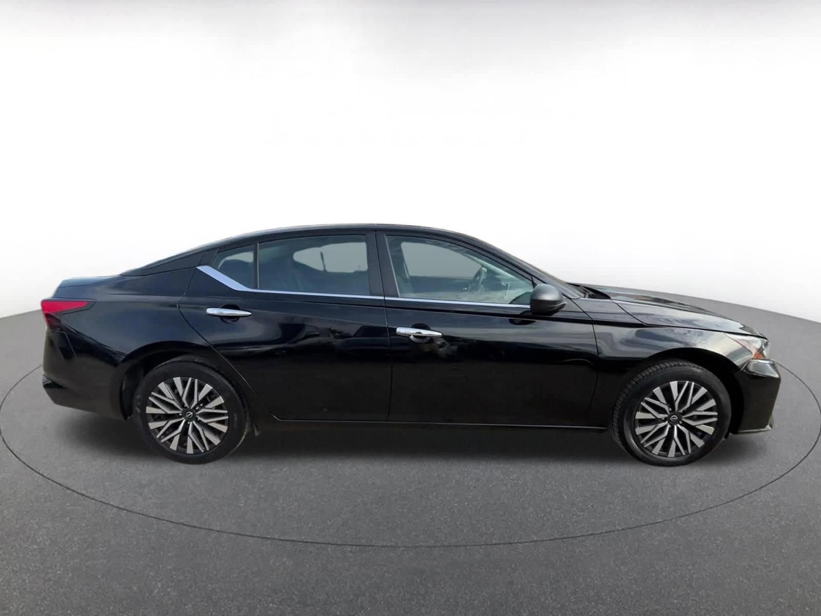 Thumbnail: 2025 Nissan Altima - 16