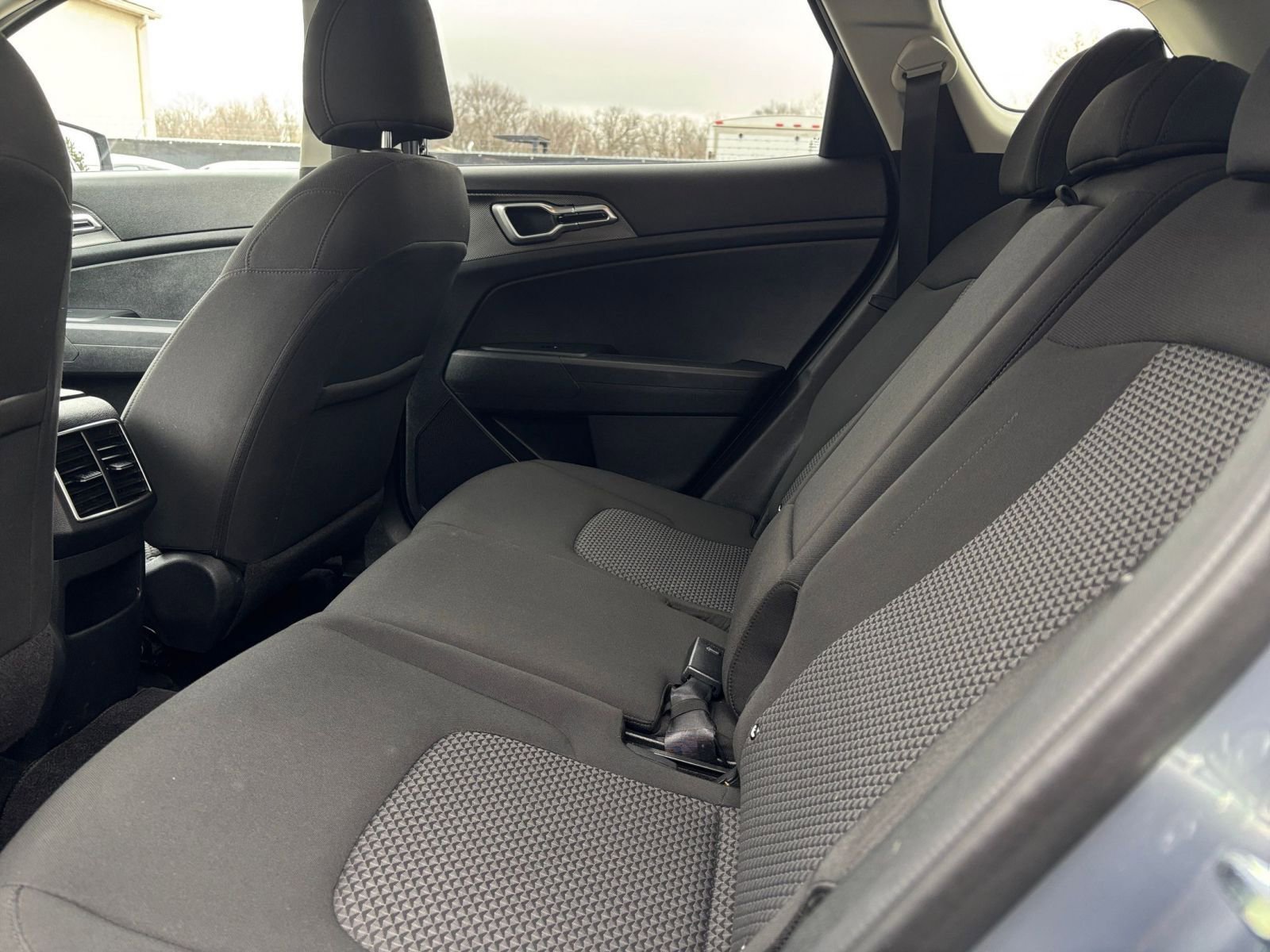 Thumbnail: 2025 Kia Sportage - 25