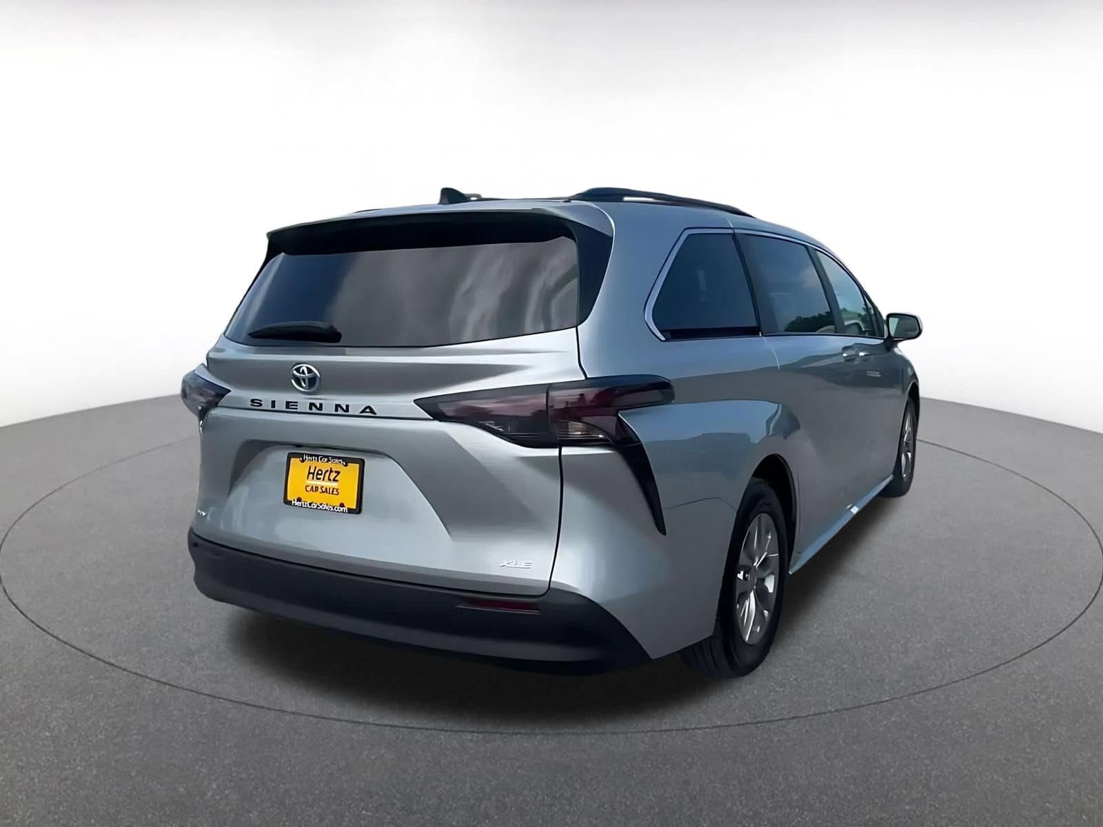 Thumbnail: 2025 Toyota Sienna - 12