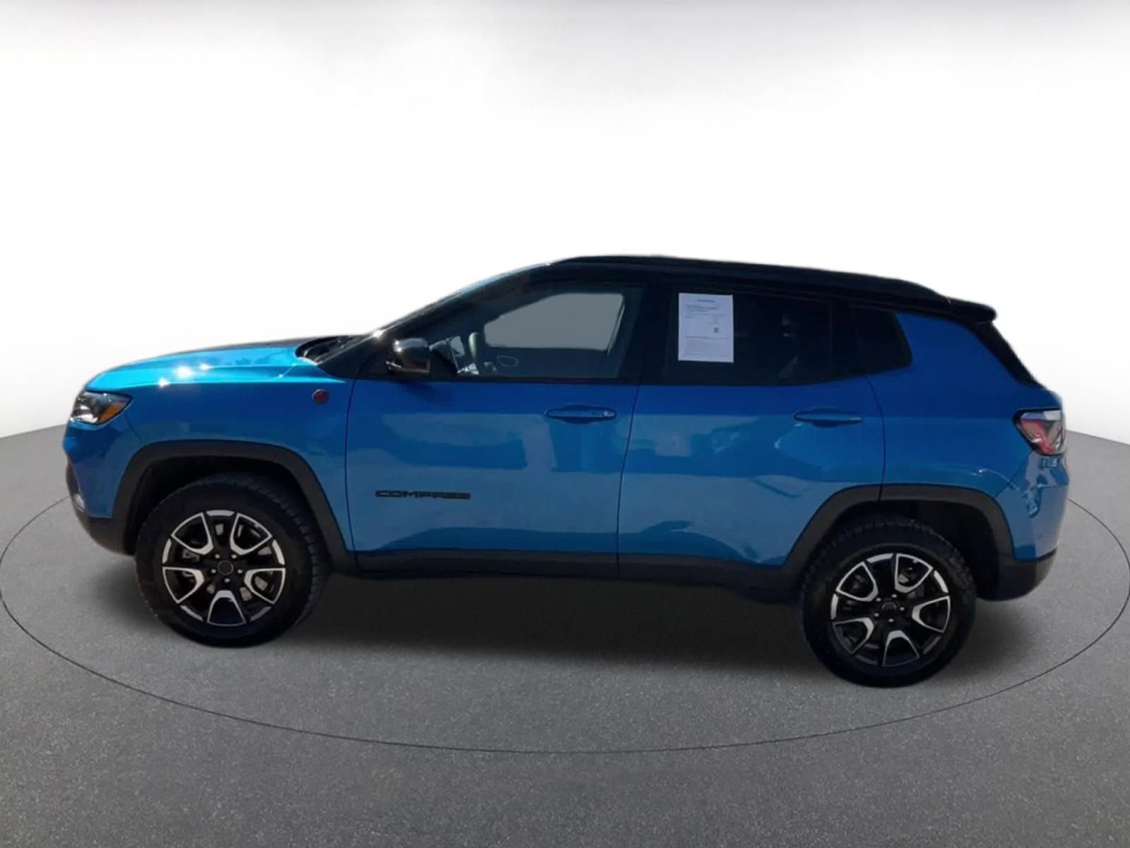 Thumbnail: 2025 Jeep Compass - 9