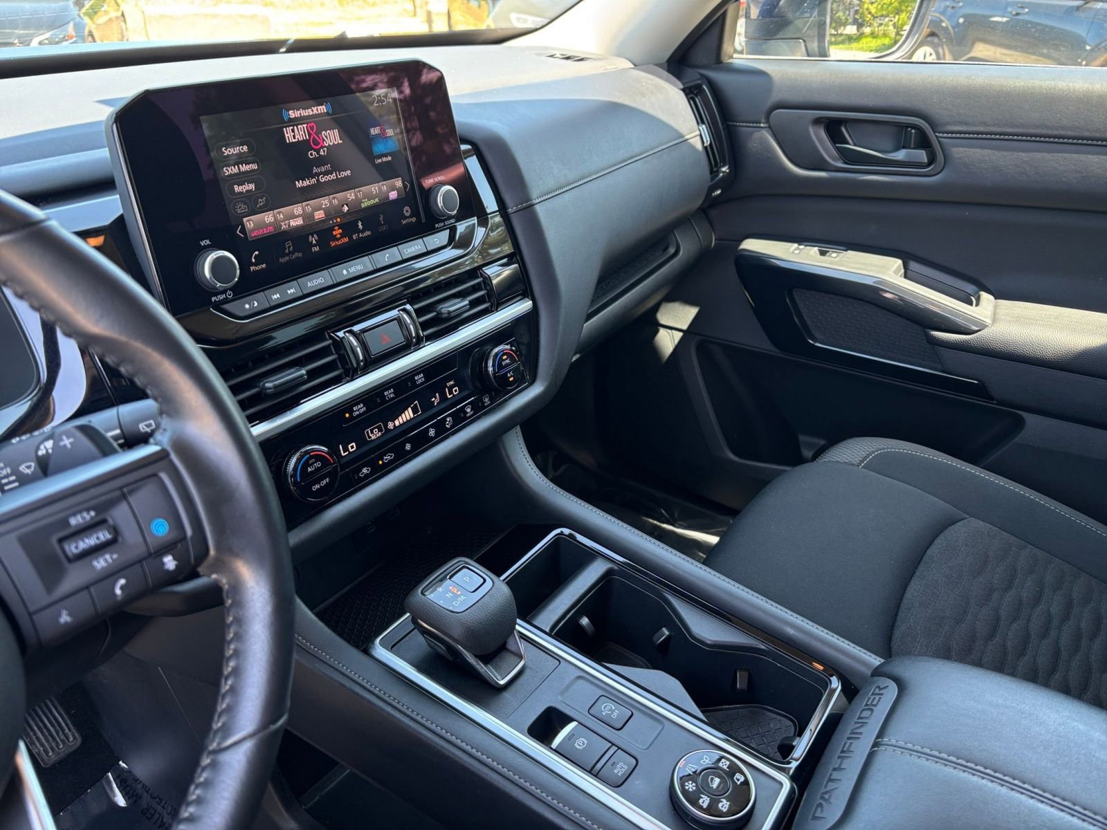 Thumbnail: 2025 Nissan Pathfinder - 17
