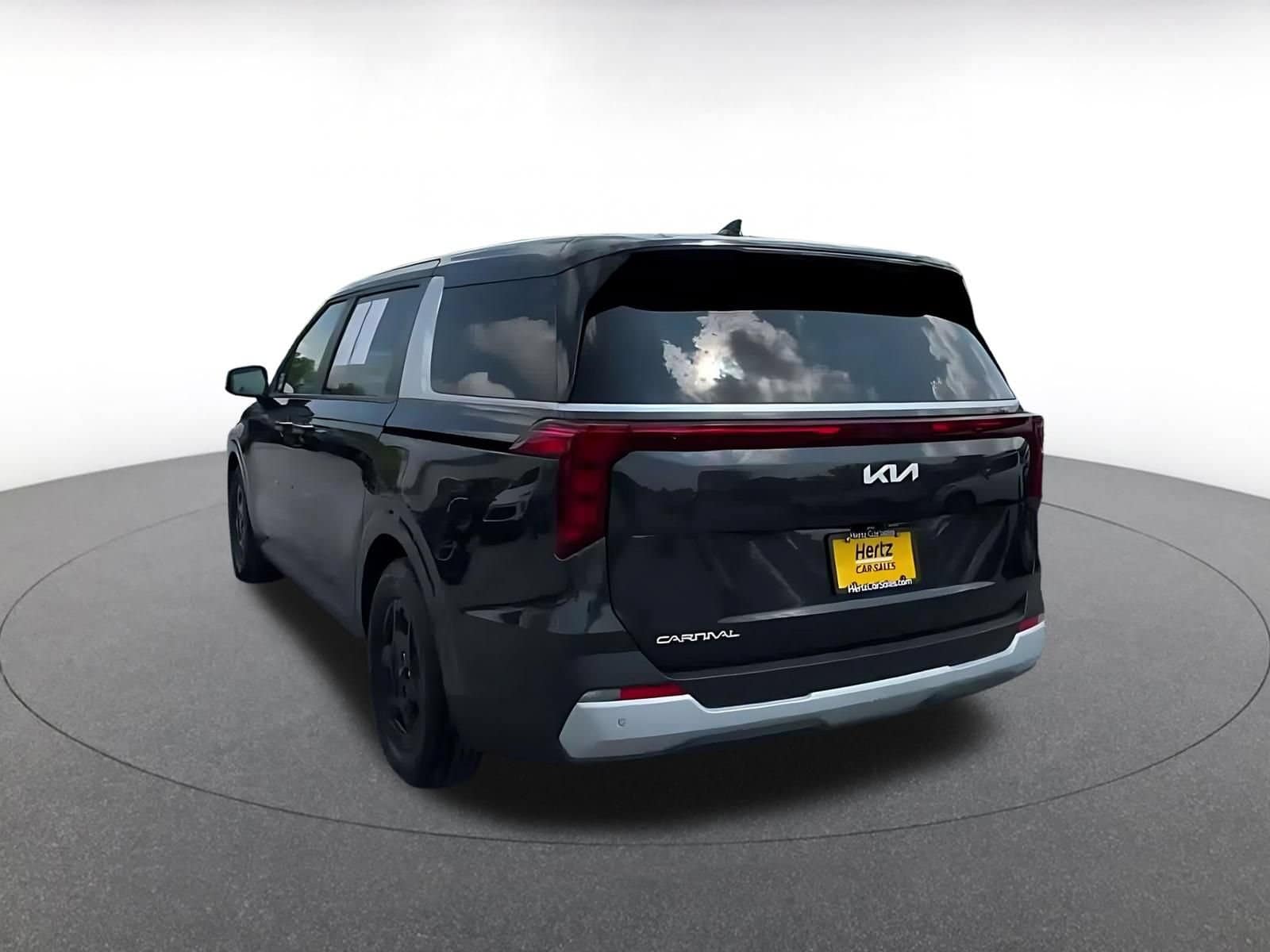 Thumbnail: 2026 Kia Carnival - 9