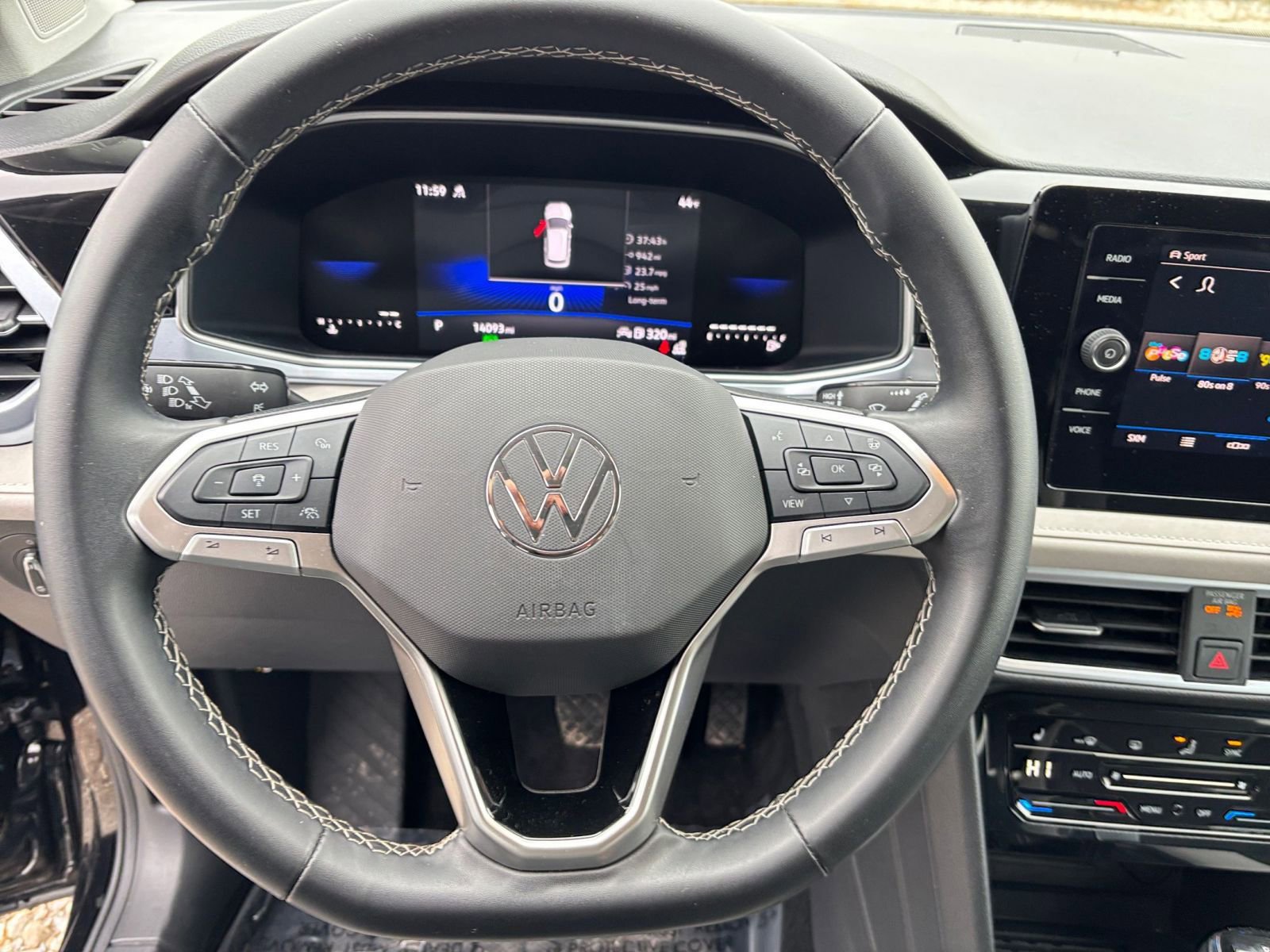 Thumbnail: 2025 Volkswagen Taos - 28