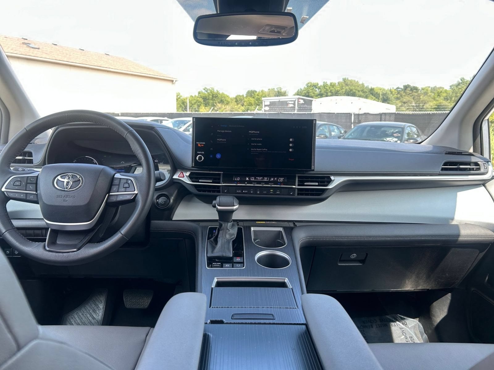 Thumbnail: 2025 Toyota Sienna - 32