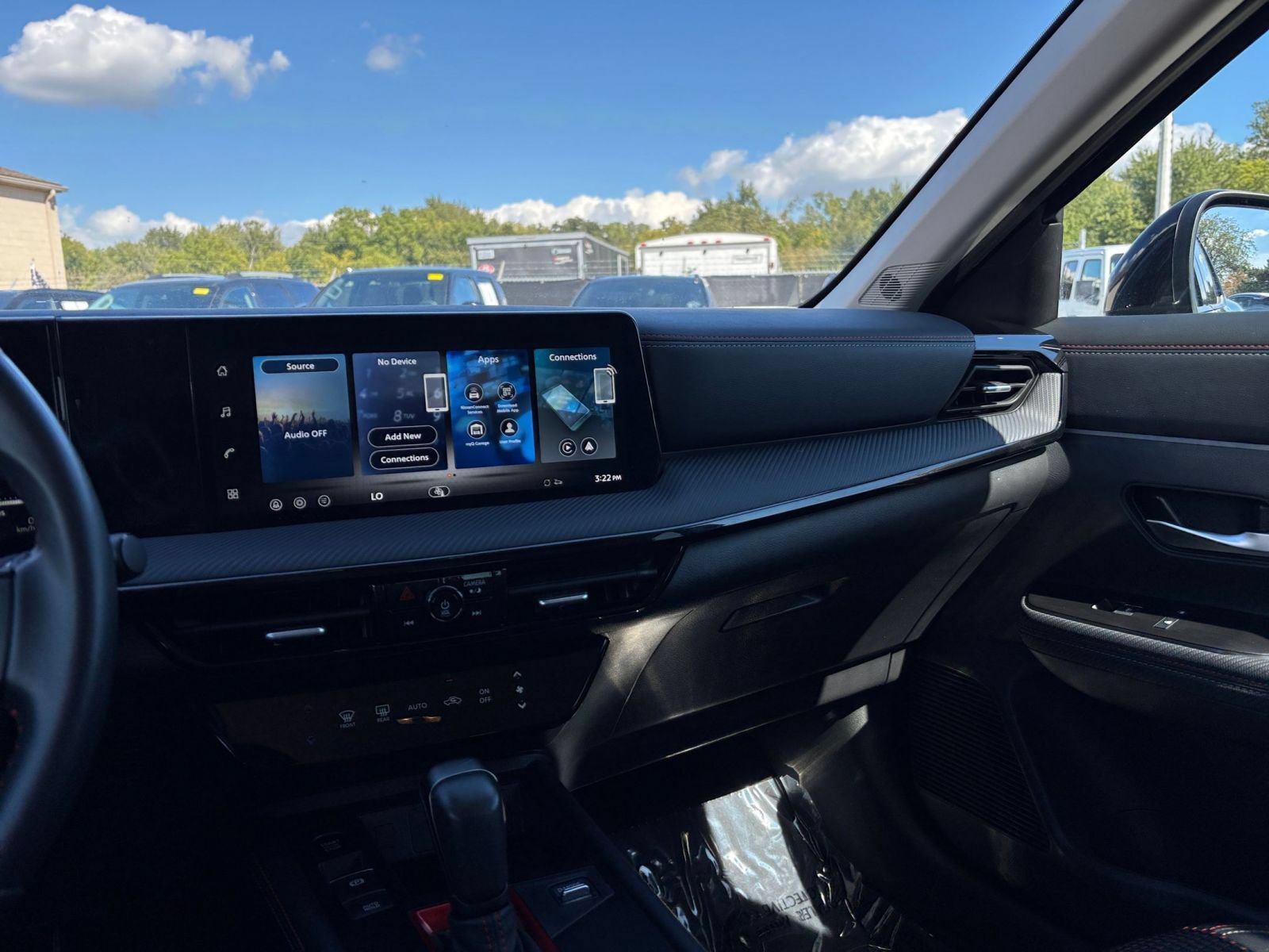 Thumbnail: 2026 Nissan Kicks - 33