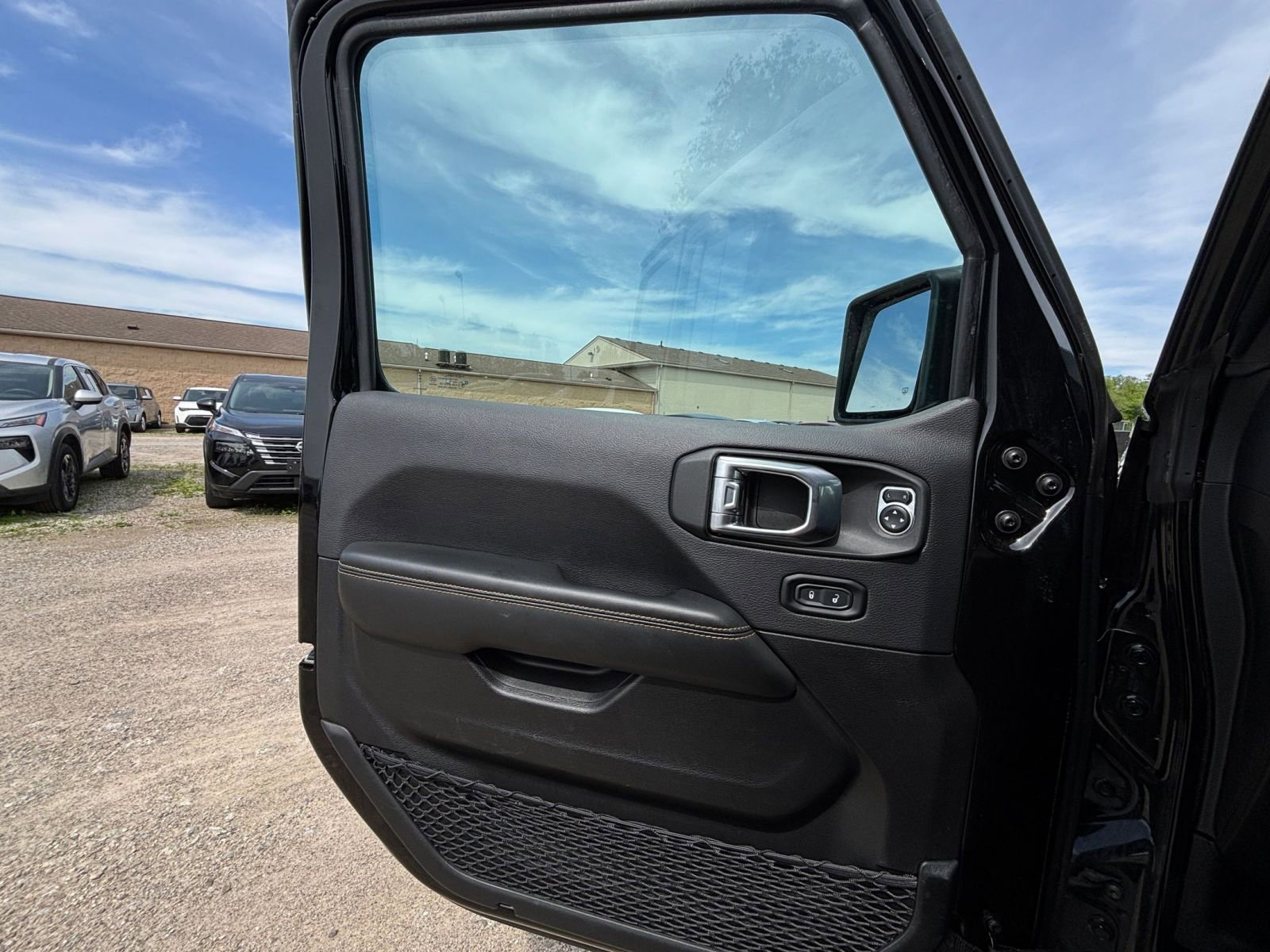 Thumbnail: 2025 Jeep Wrangler - 18