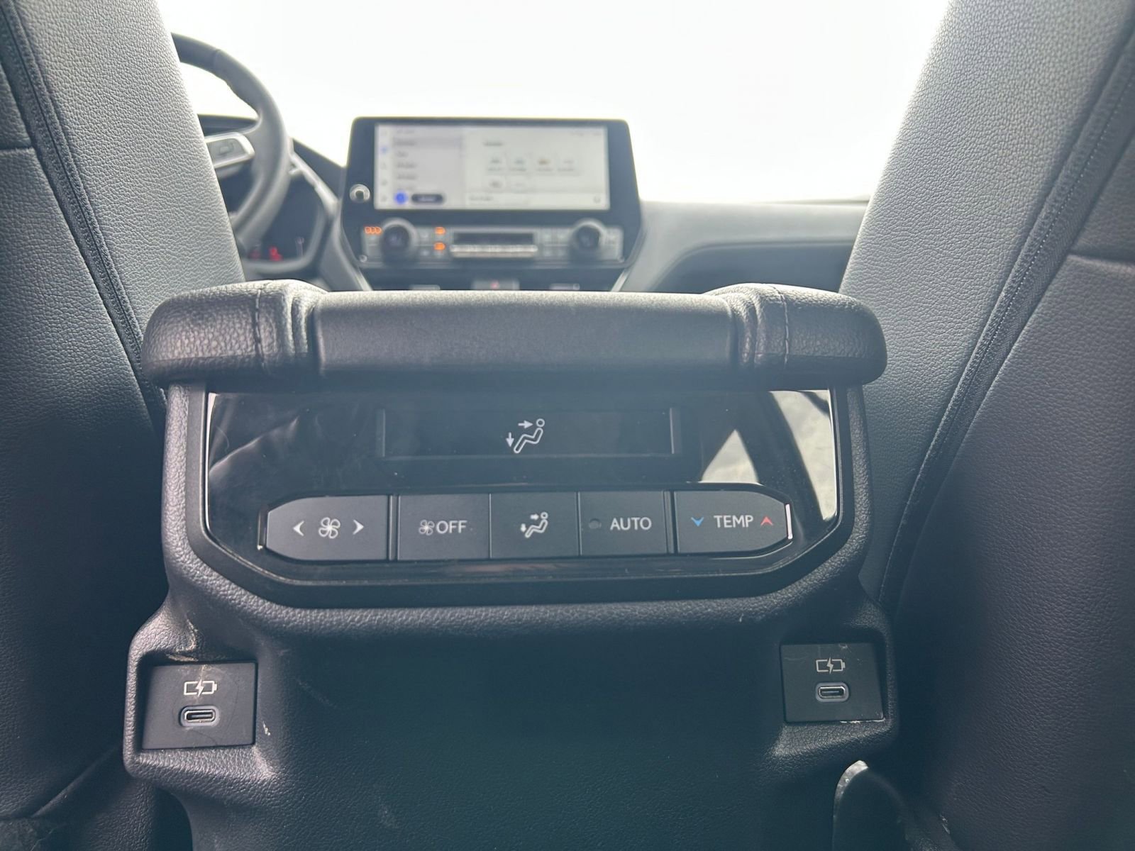 Thumbnail: 2025 Toyota Grand Highlander - 25