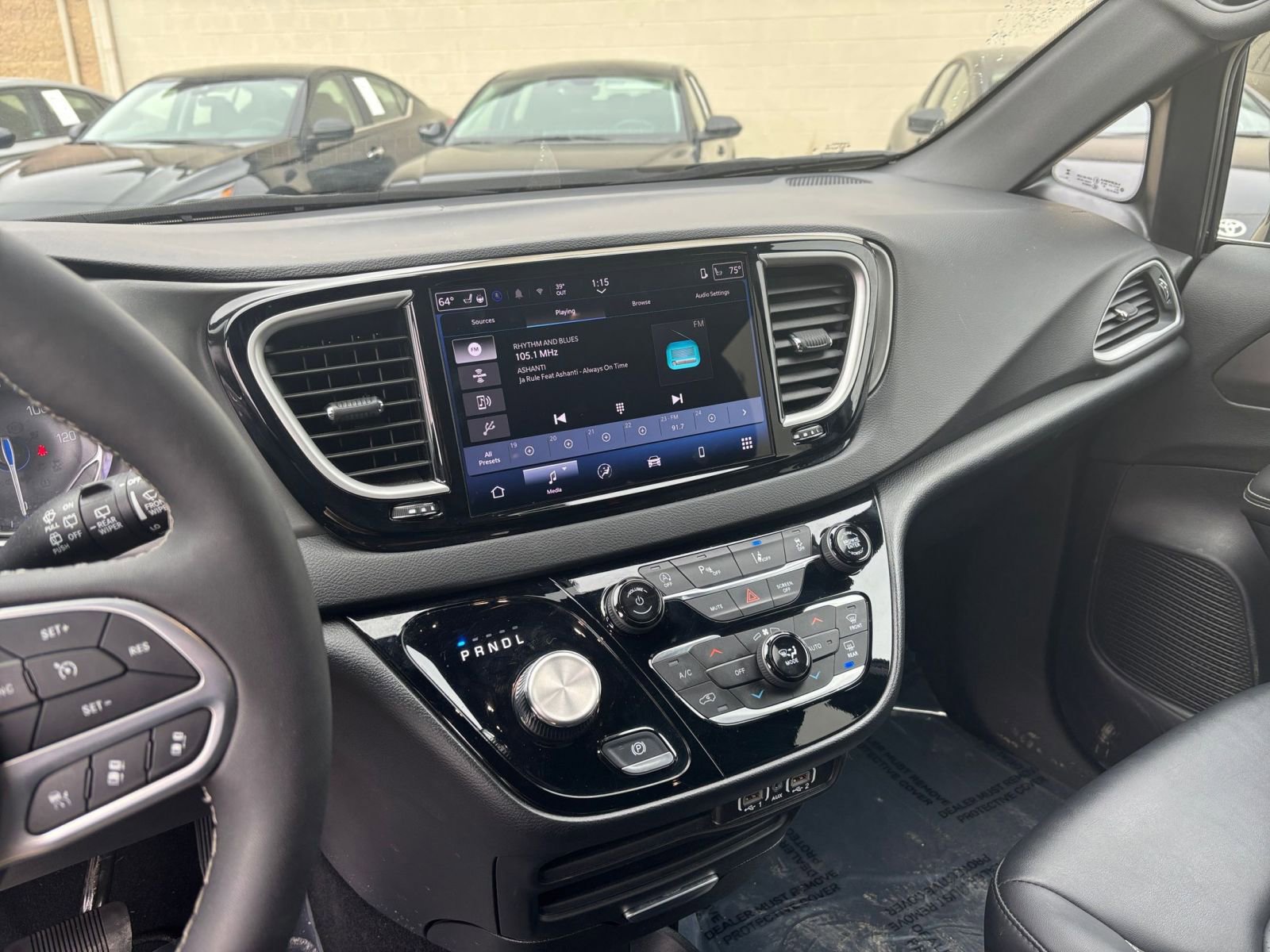 Thumbnail: 2025 Chrysler Pacifica - 17