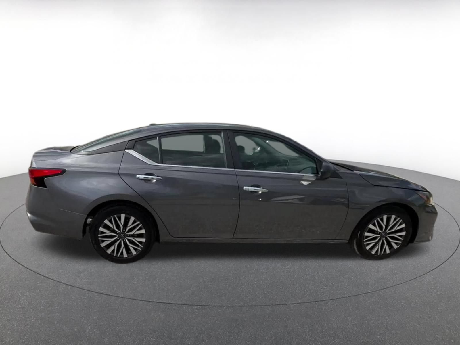 Thumbnail: 2025 Nissan Altima - 13