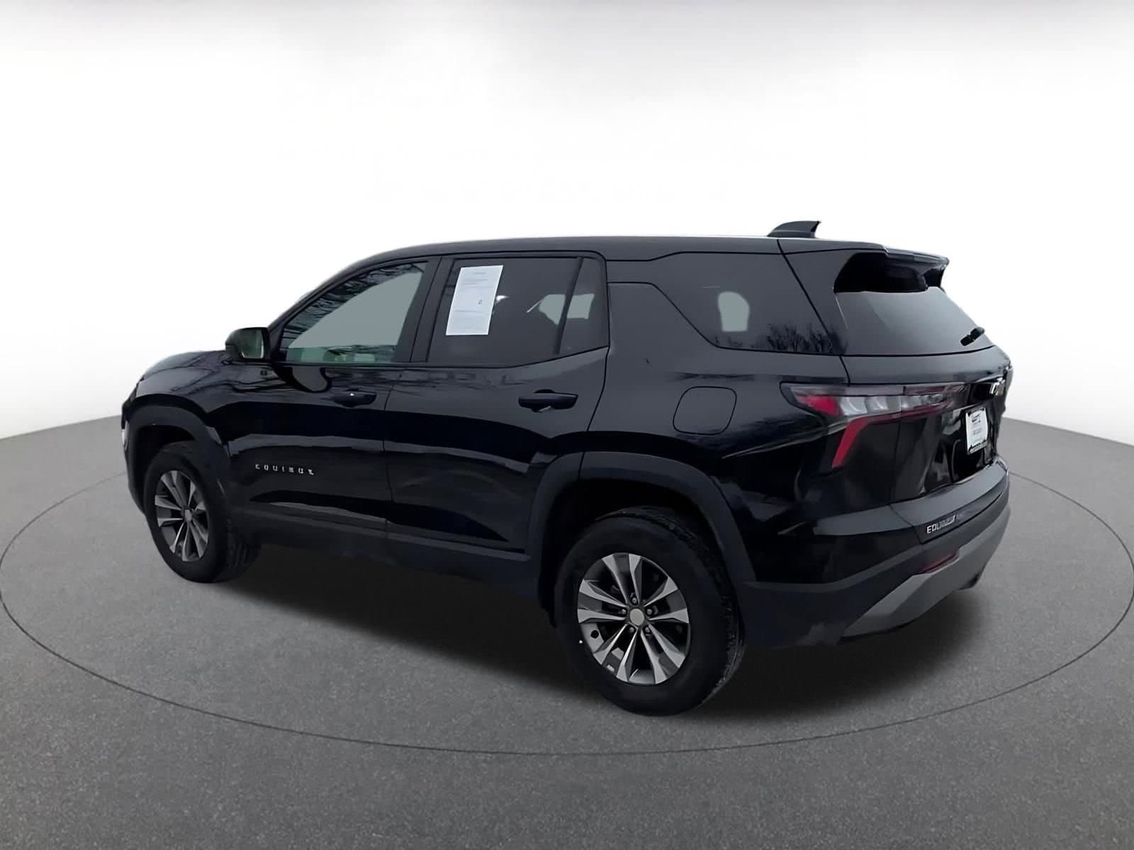 Thumbnail: 2025 Chevrolet Equinox - 10