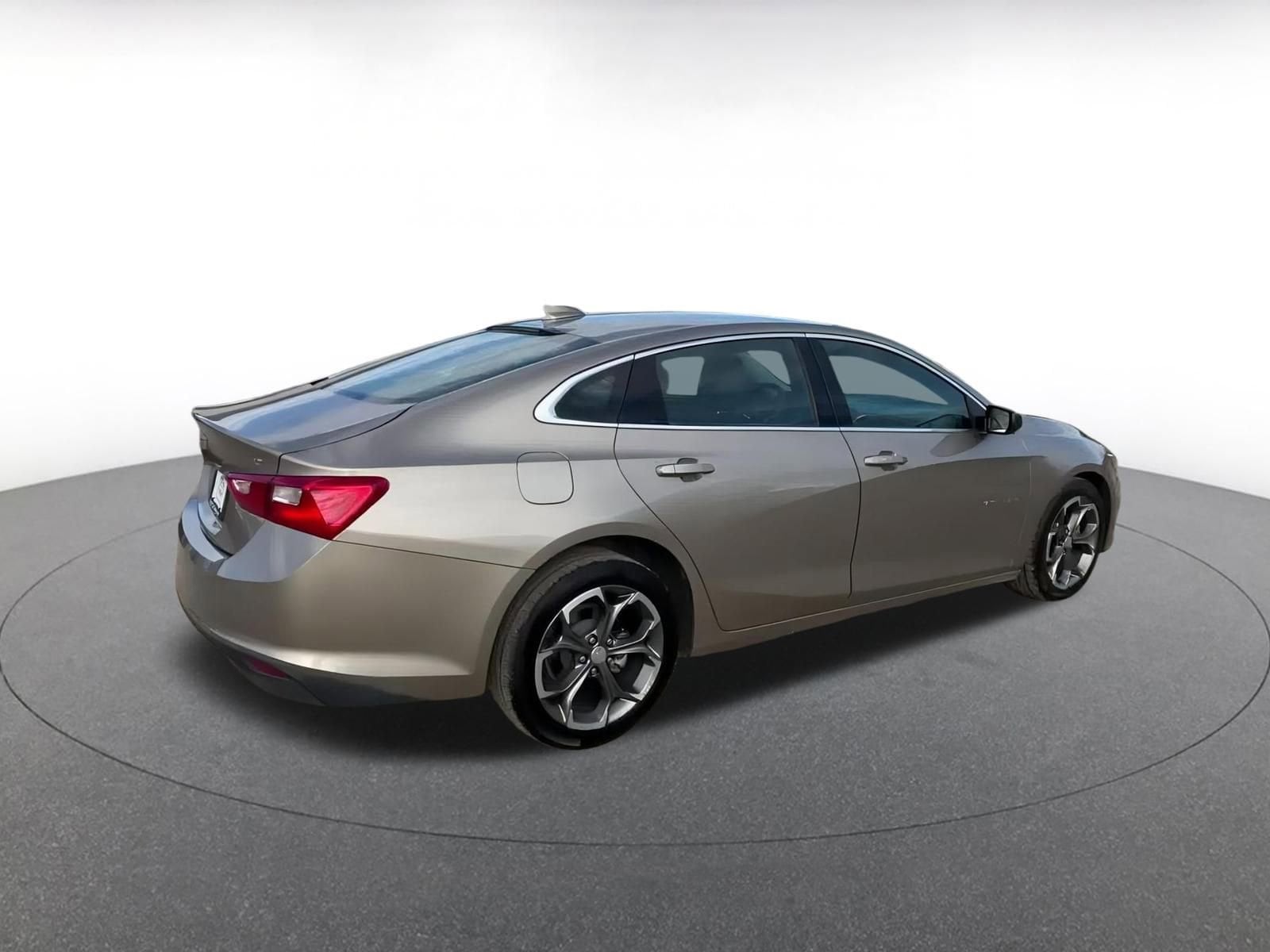 Thumbnail: 2024 Chevrolet Malibu - 15