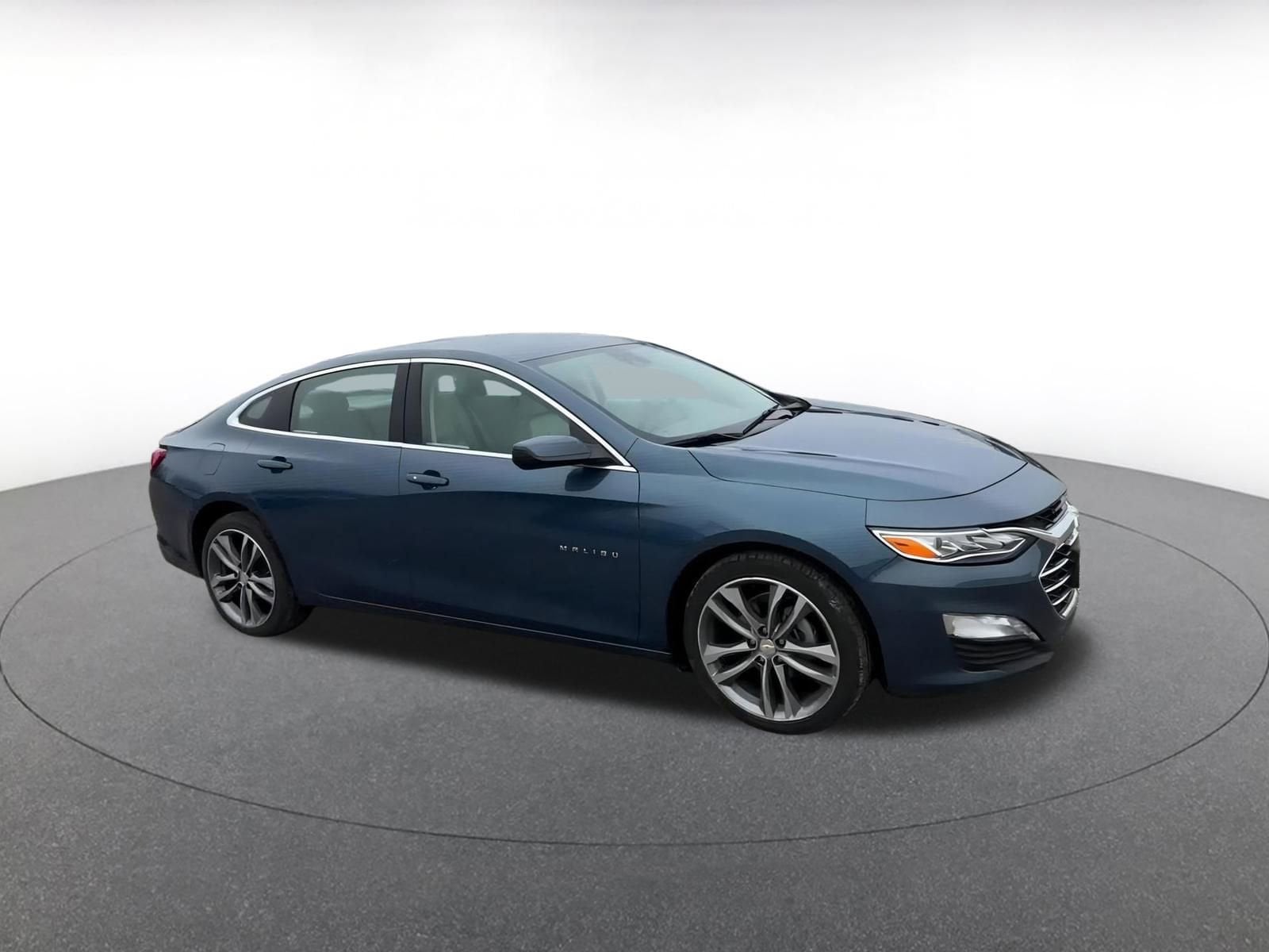 Thumbnail: 2024 Chevrolet Malibu - 2