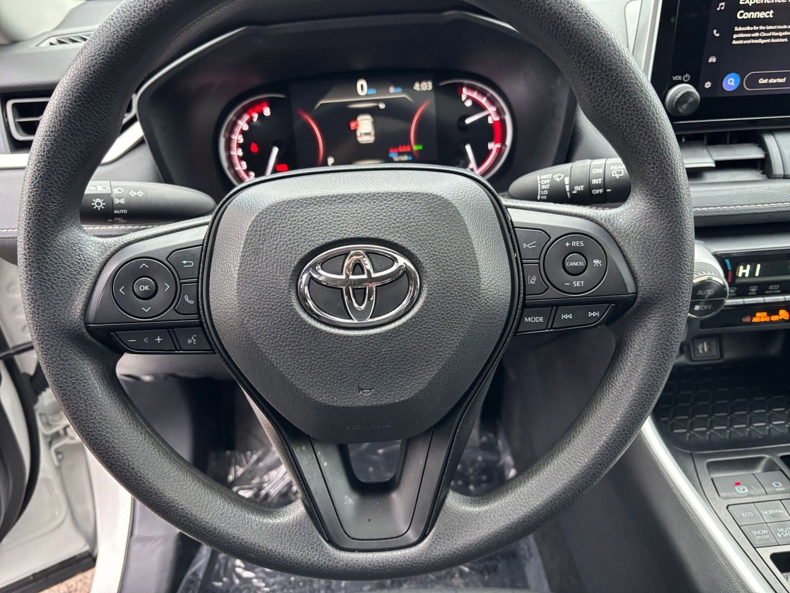 Thumbnail: 2025 Toyota RAV4 - 28