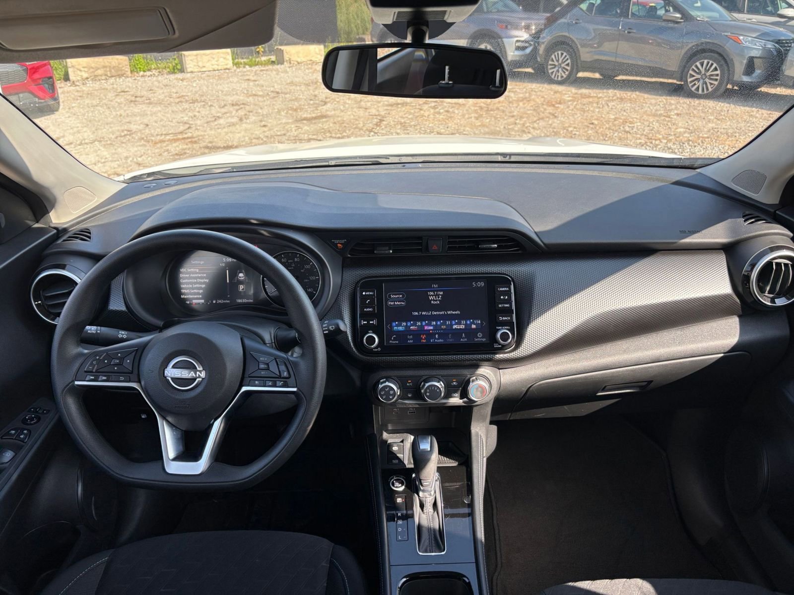 Thumbnail: 2024 Nissan Kicks - 31