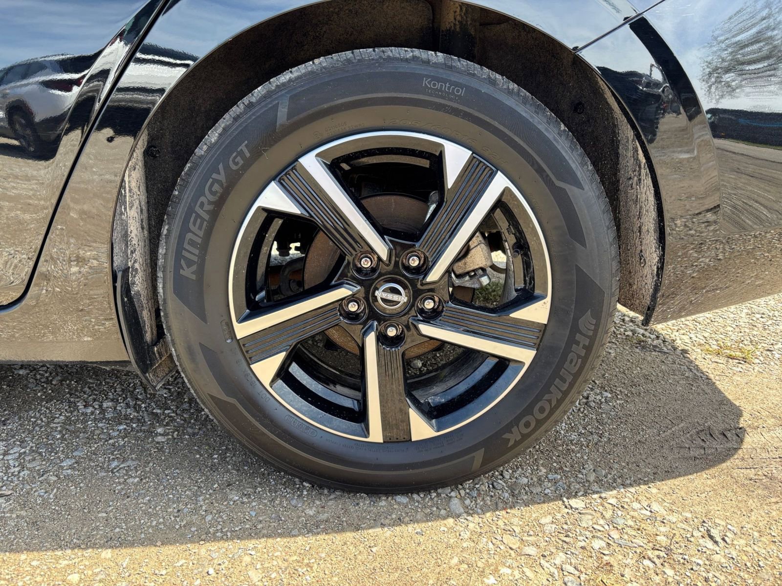 Thumbnail: 2025 Nissan Sentra - 28