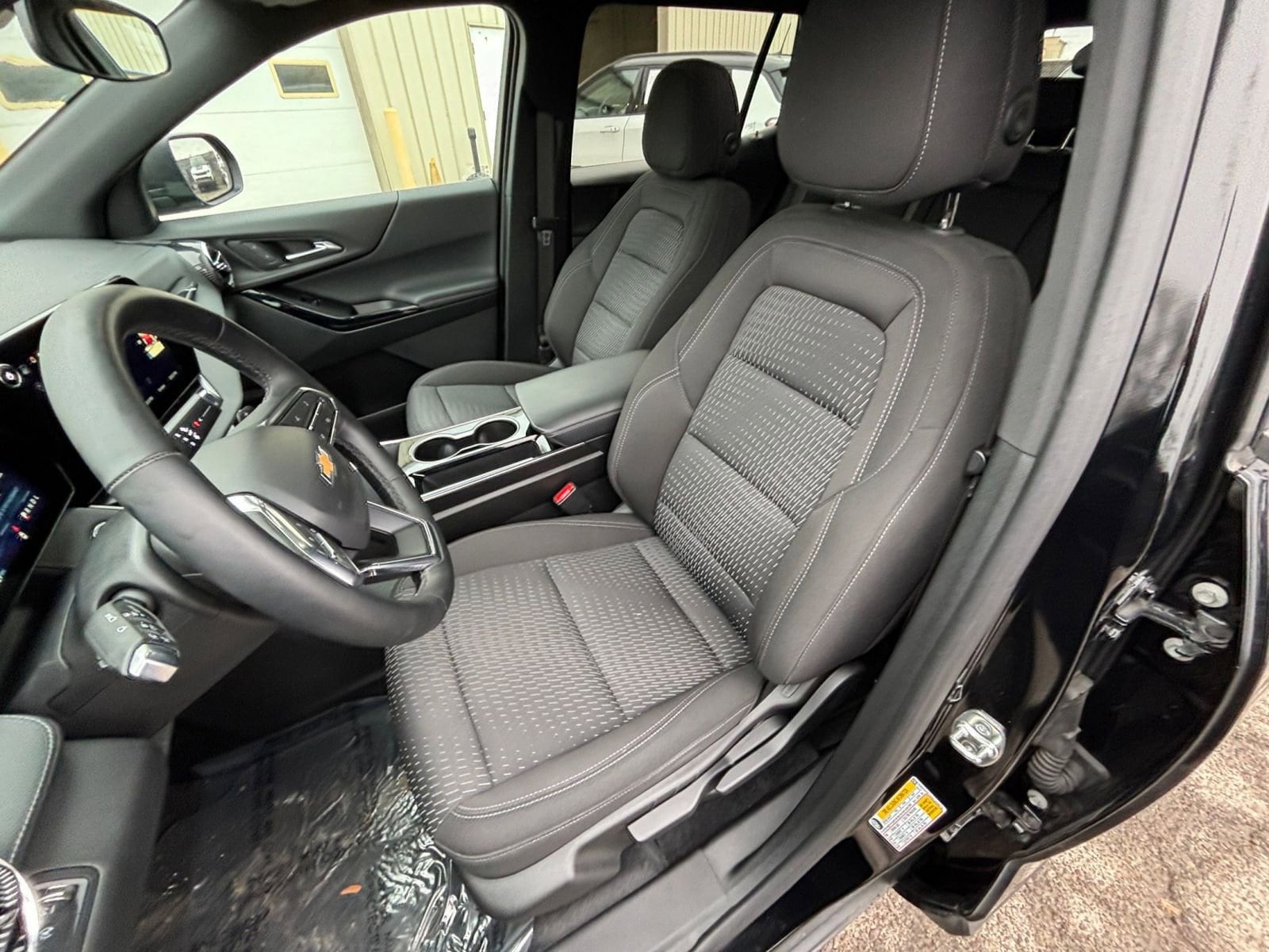 Thumbnail: 2025 Chevrolet Equinox - 35