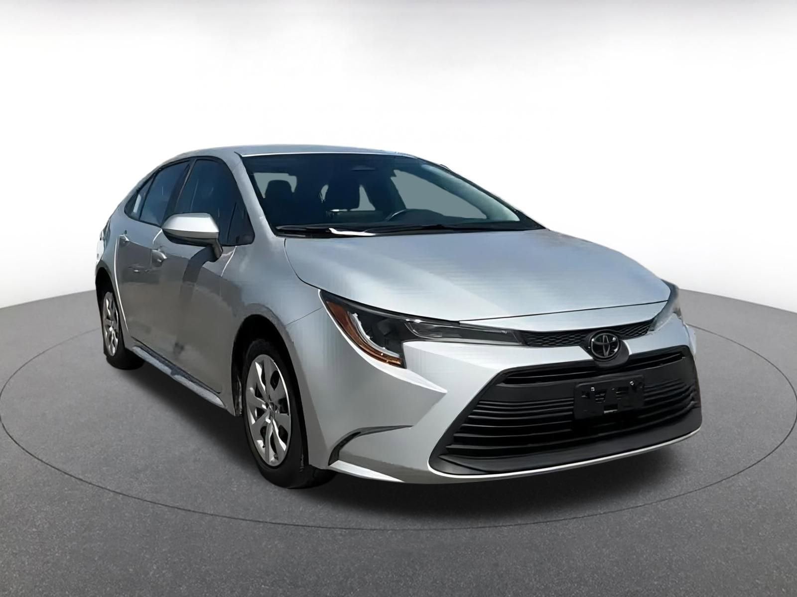 2024 Toyota Corolla LE 3