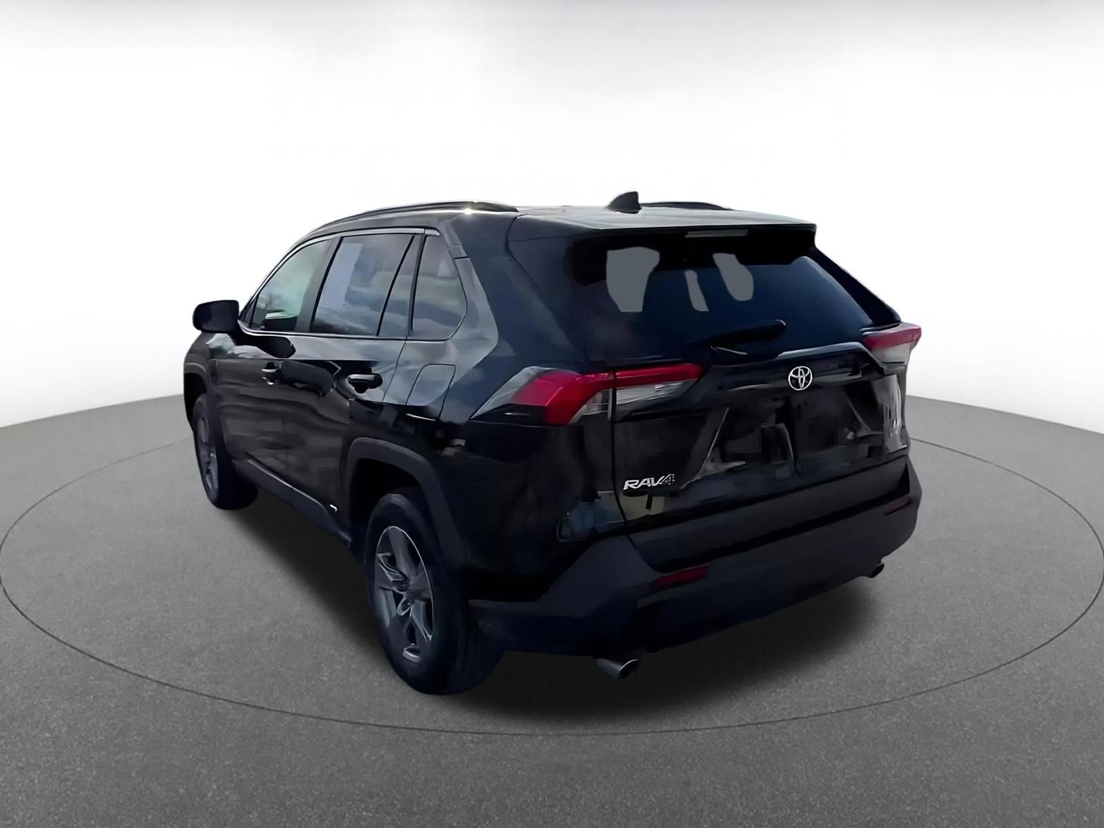 Thumbnail: 2025 Toyota RAV4 - 11