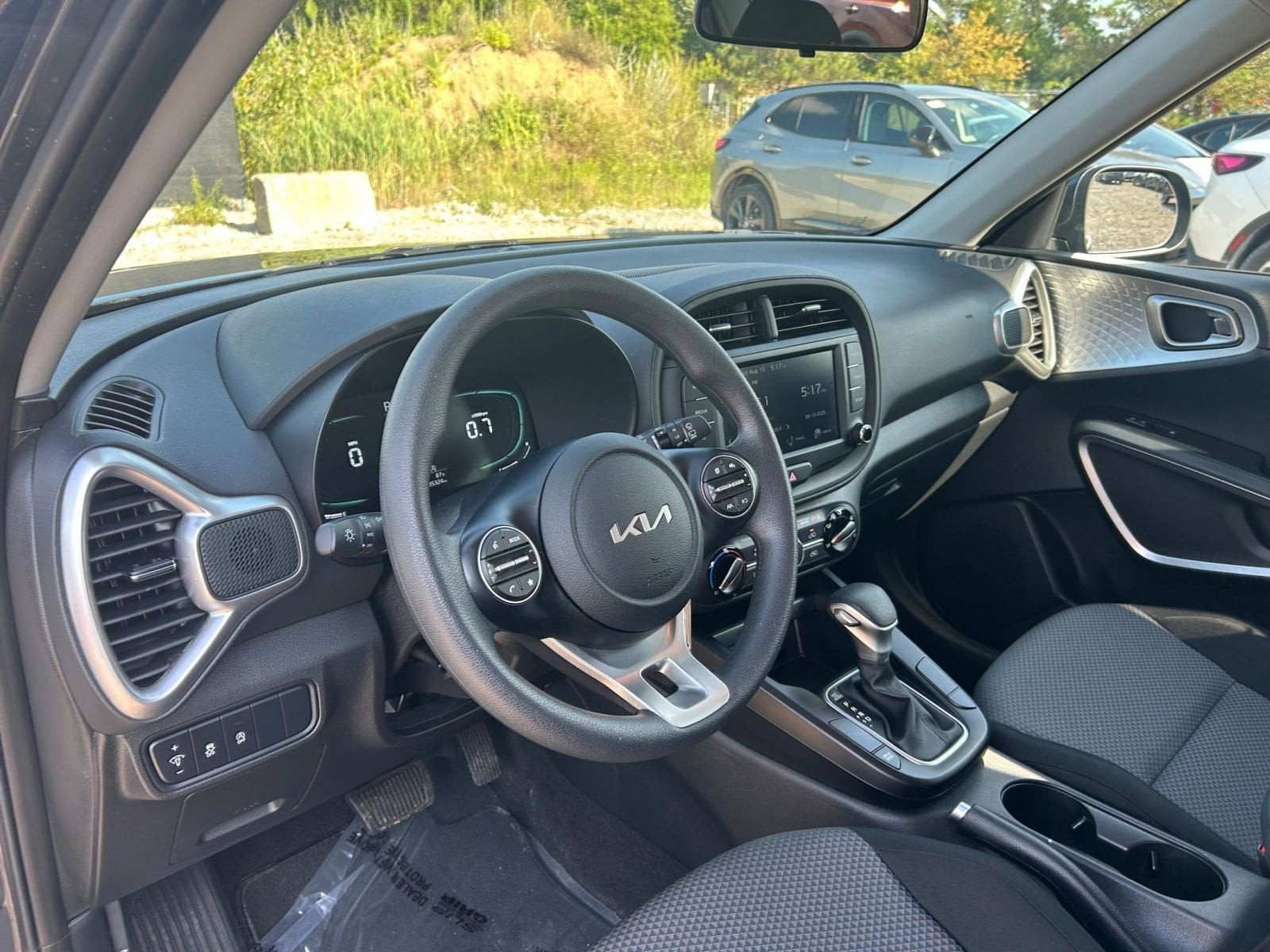 Thumbnail: 2024 Kia Soul - 32