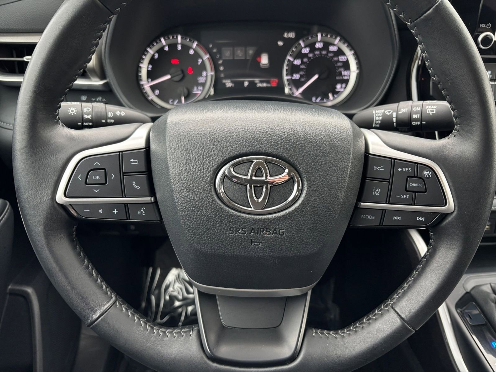 Thumbnail: 2025 Toyota Highlander - 30