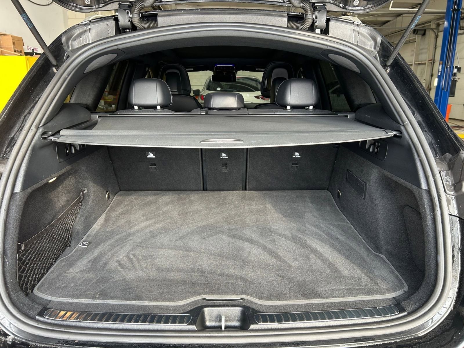 Thumbnail: 2024 Mercedes-Benz GLC - 34