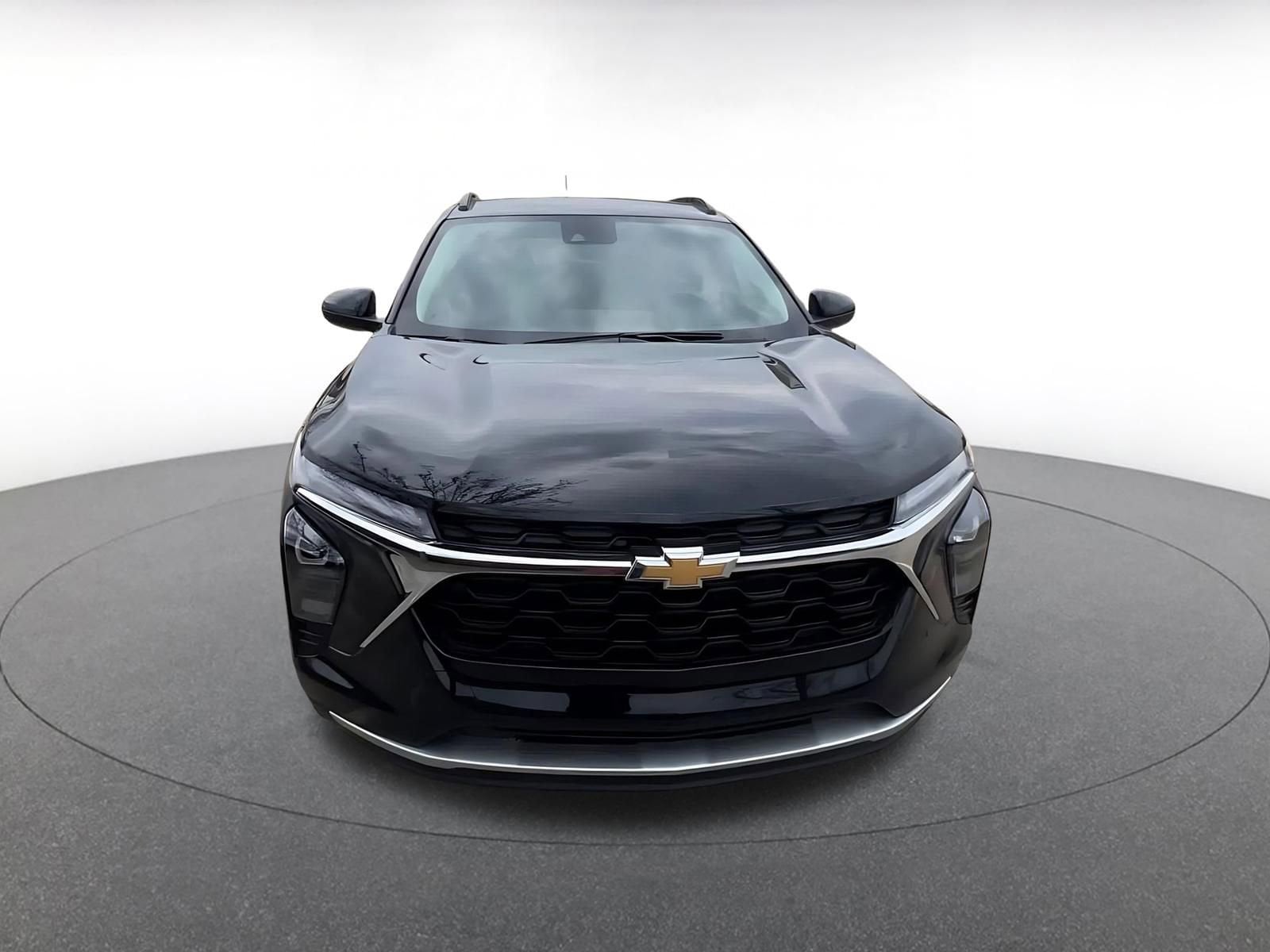 Thumbnail: 2025 Chevrolet Trax - 4