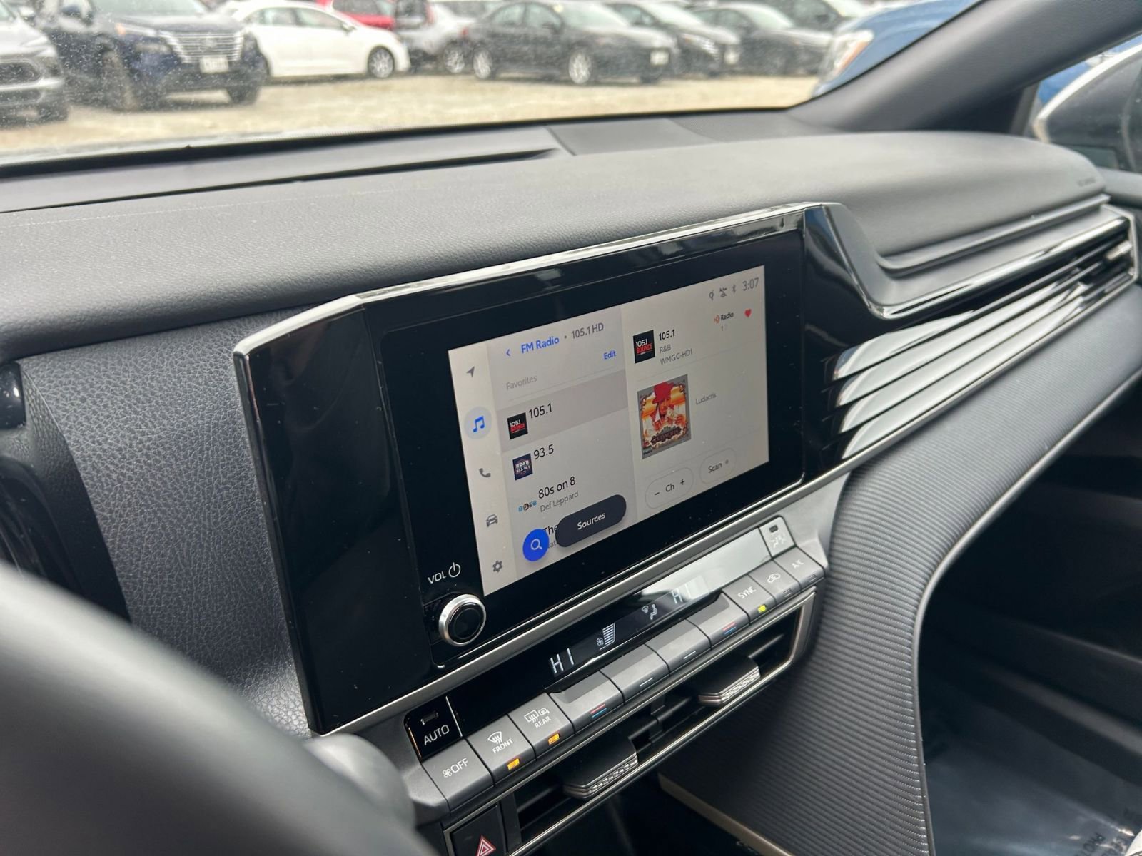 Thumbnail: 2025 Toyota Camry - 21