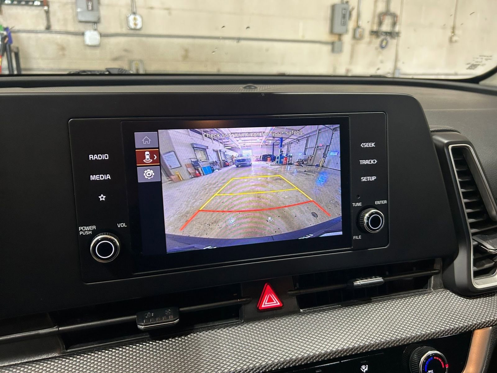 Thumbnail: 2023 Kia Sportage - 23