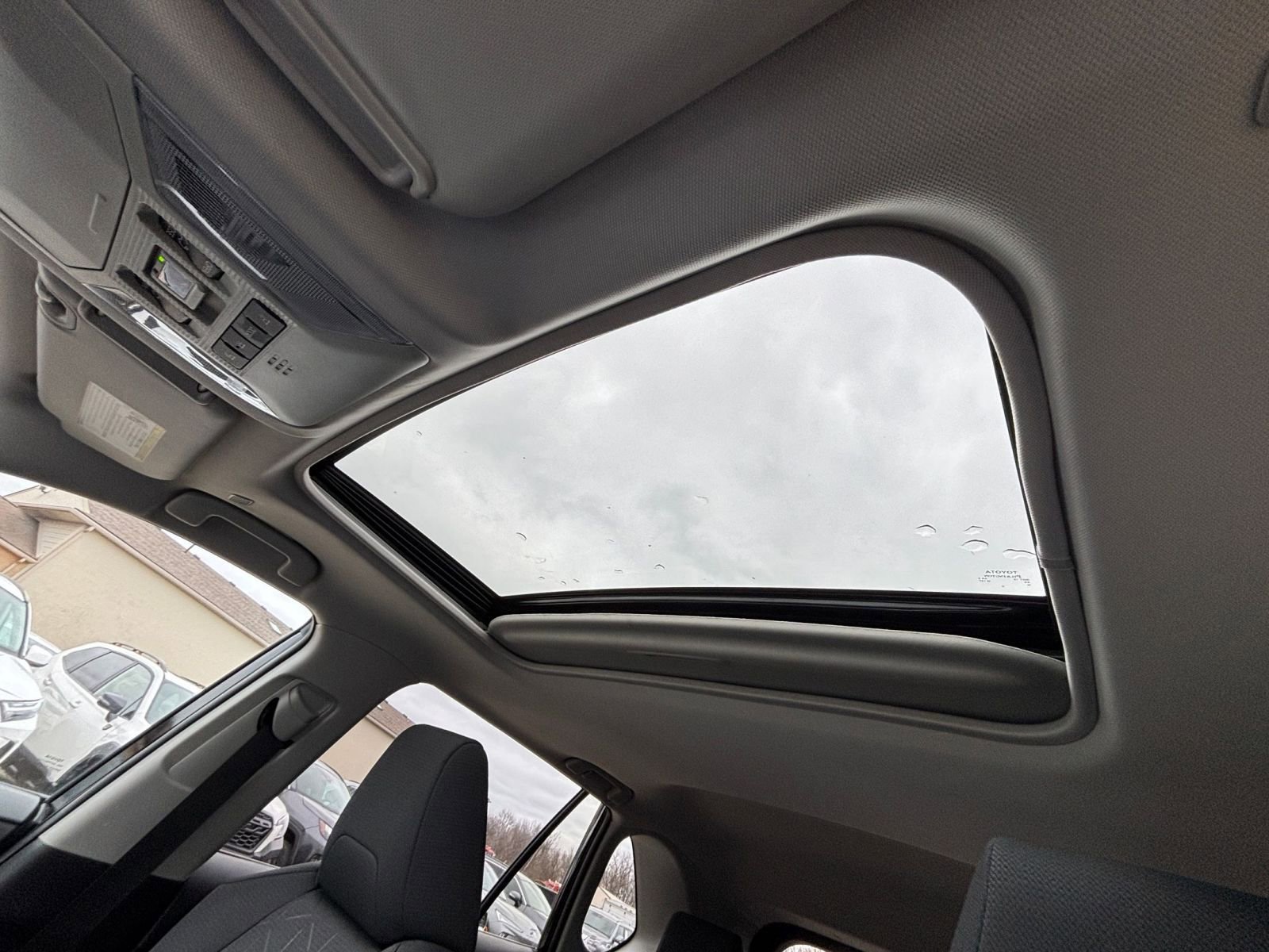 Thumbnail: 2025 Toyota RAV4 - 29