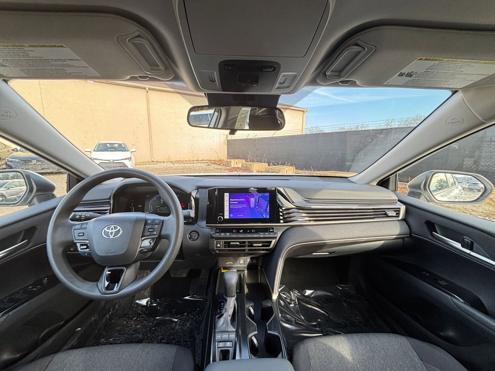 Thumbnail: 2025 Toyota Camry - 32