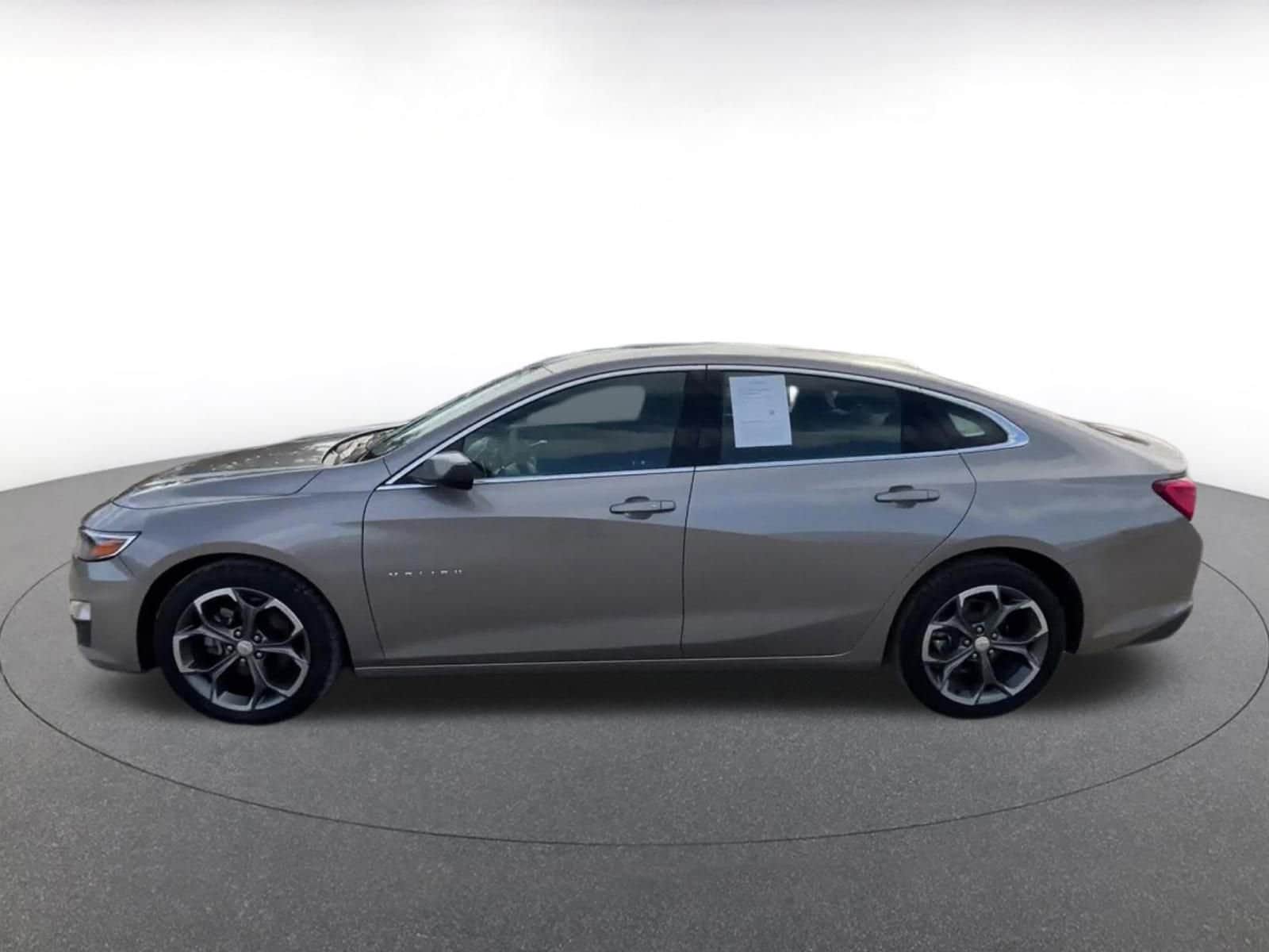 Thumbnail: 2024 Chevrolet Malibu - 9