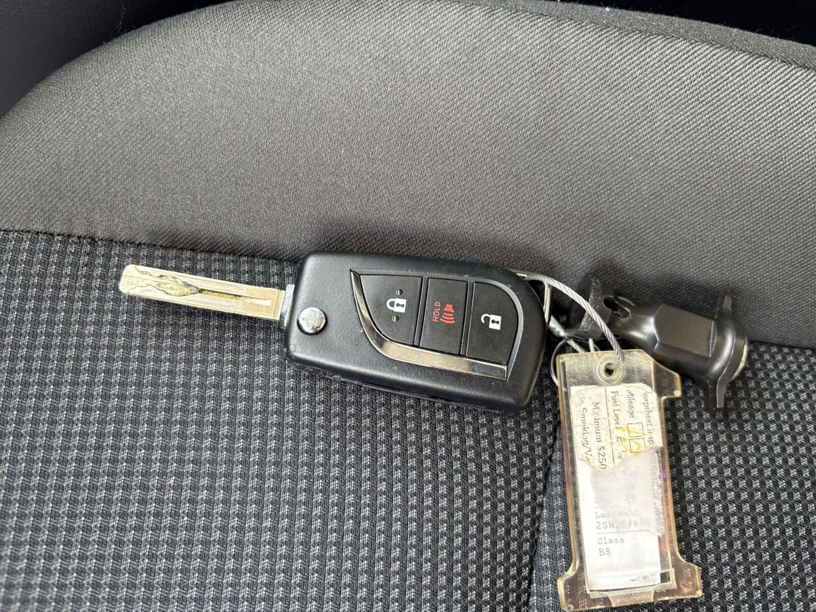 Thumbnail: 2025 Toyota RAV4 - 22