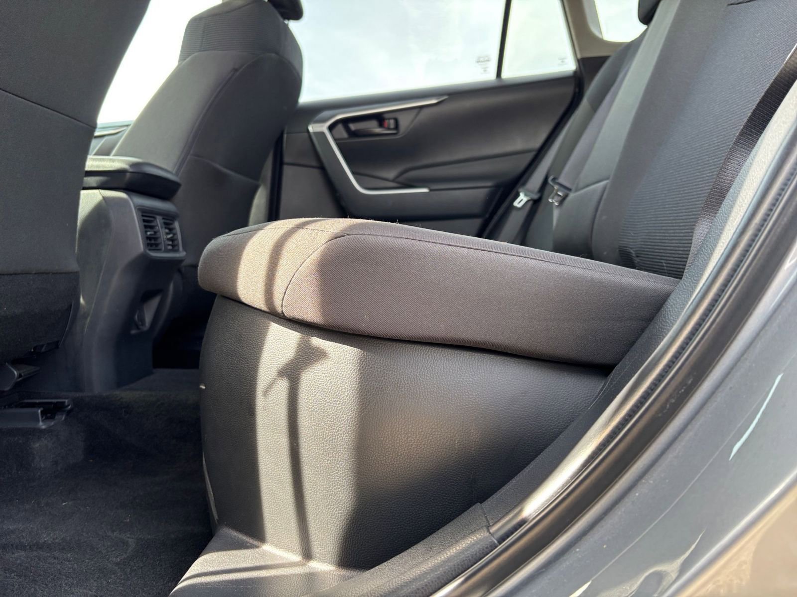 Thumbnail: 2025 Toyota RAV4 - 24