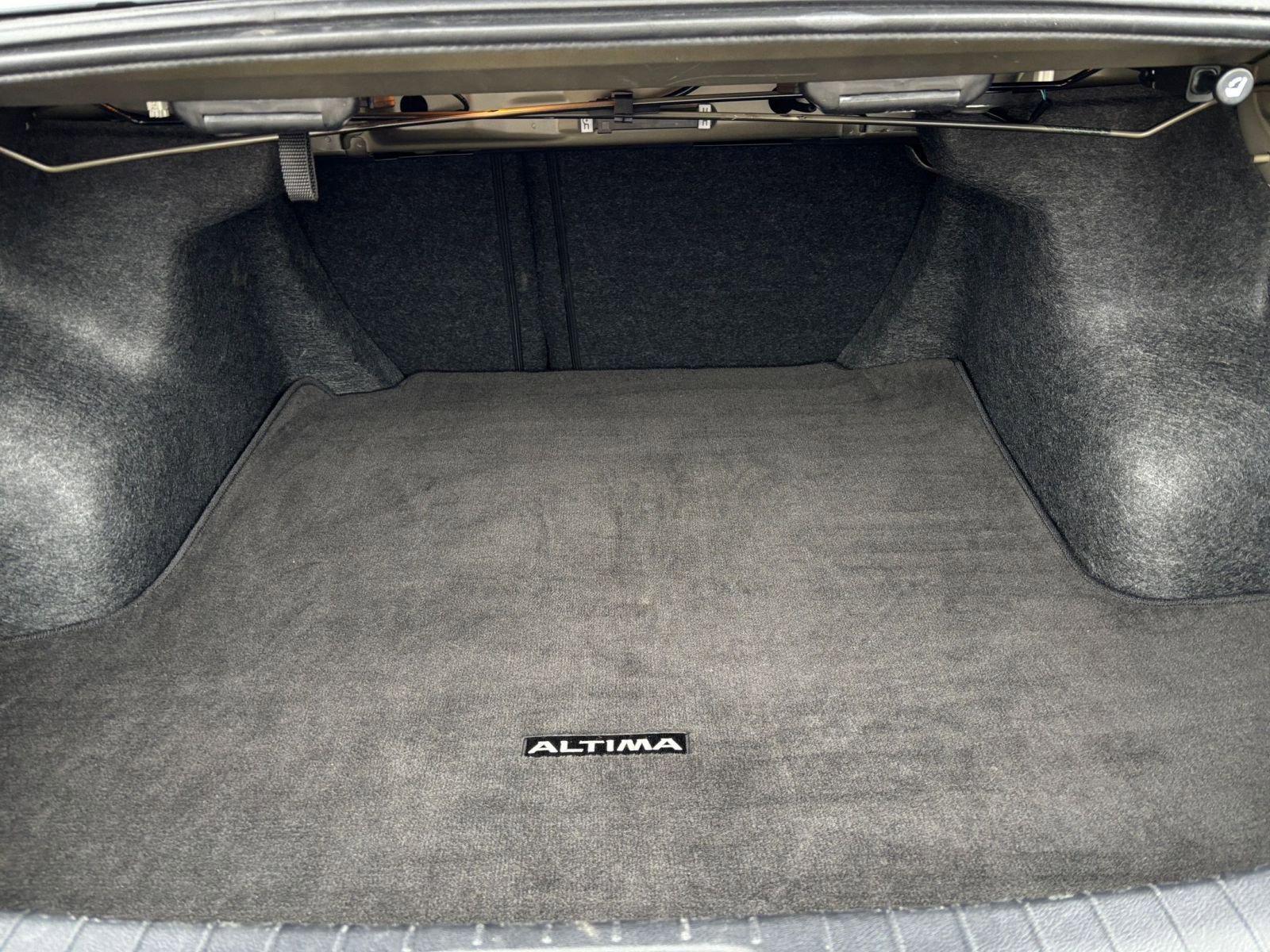 Thumbnail: 2025 Nissan Altima - 31