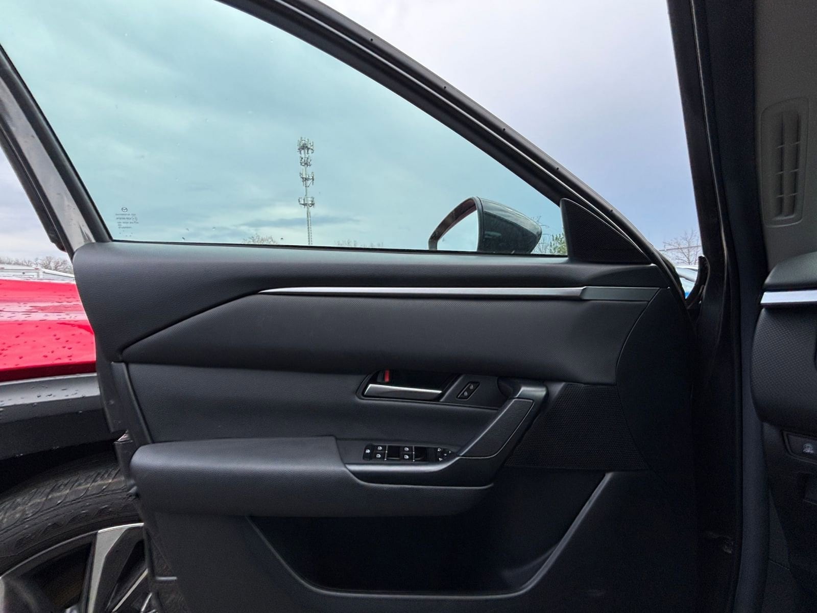 Thumbnail: 2025 Mazda CX-50 - 18