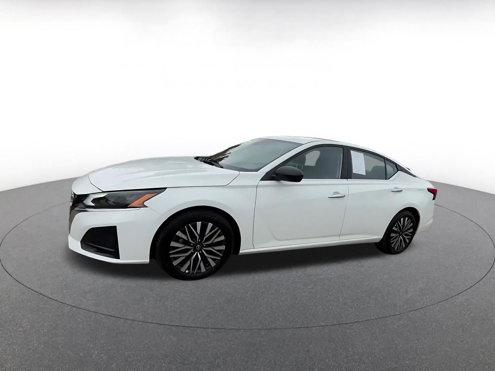 Thumbnail: 2025 Nissan Altima - 8