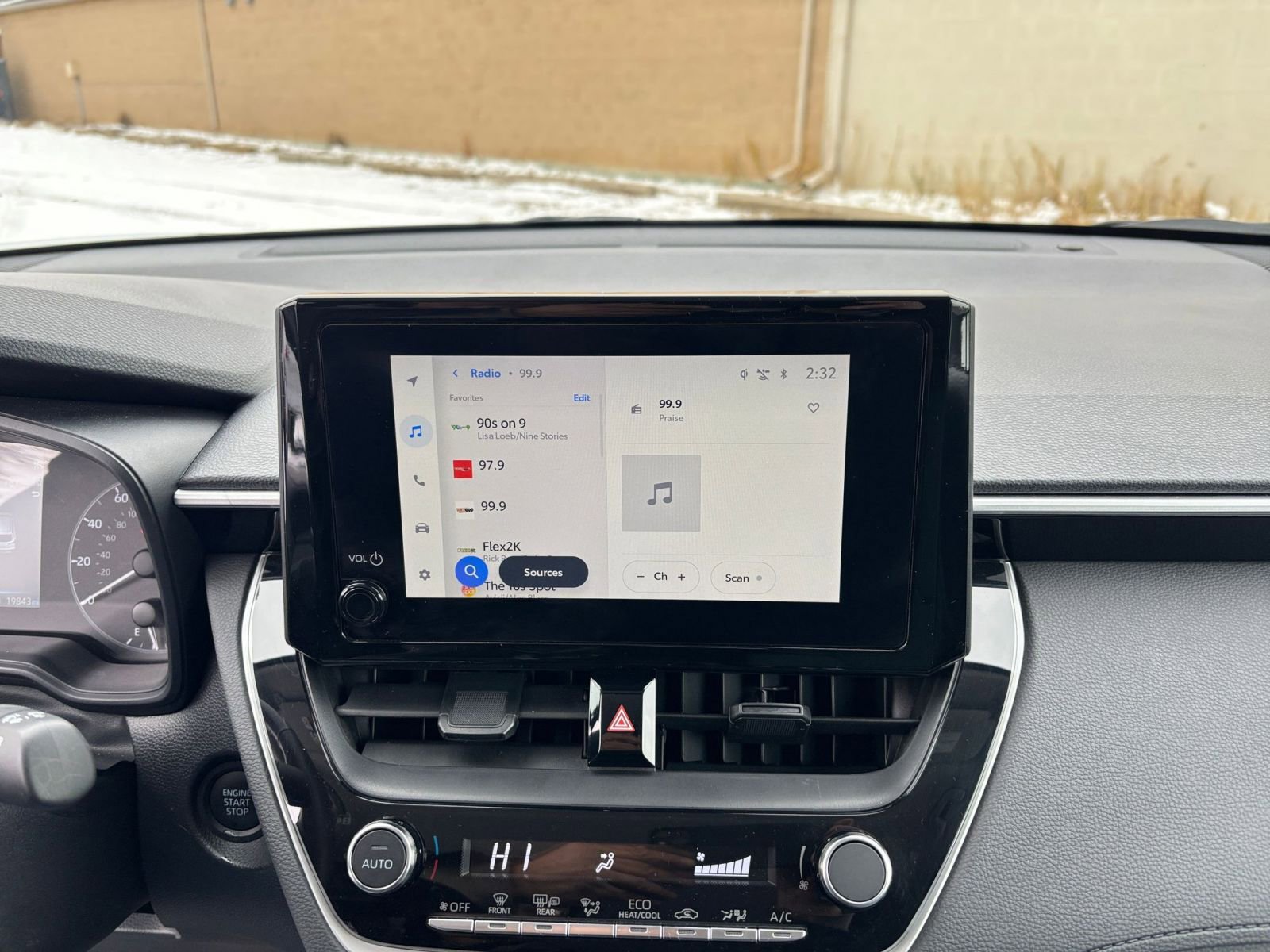 Thumbnail: 2025 Toyota Corolla Cross - 21