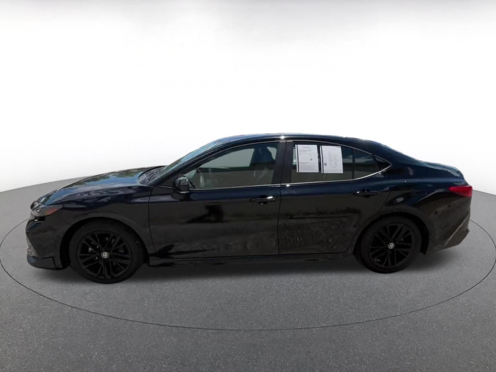 Thumbnail: 2025 Toyota Camry - 9