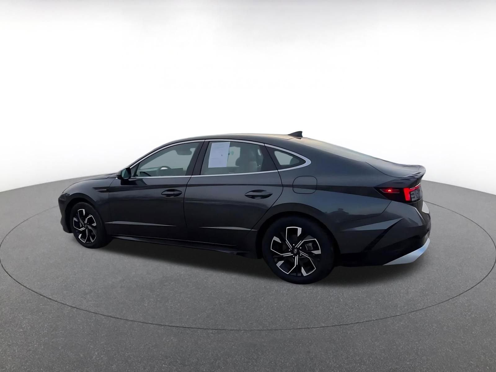 Thumbnail: 2025 Hyundai Sonata - 10