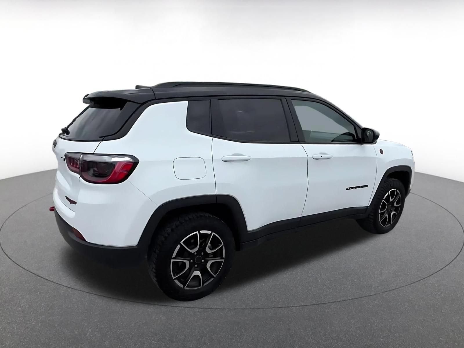 2025 Jeep Compass Trailhawk - Photo 15