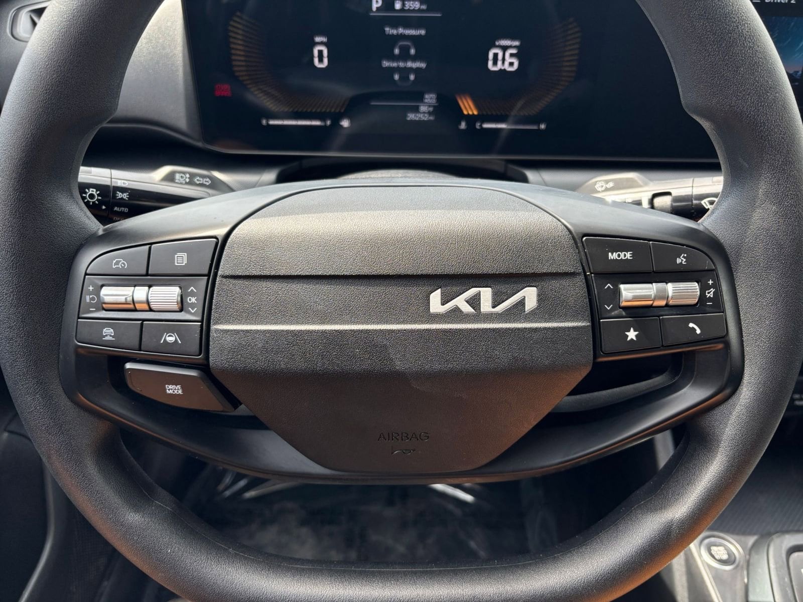 Thumbnail: 2025 Kia K4 - 28