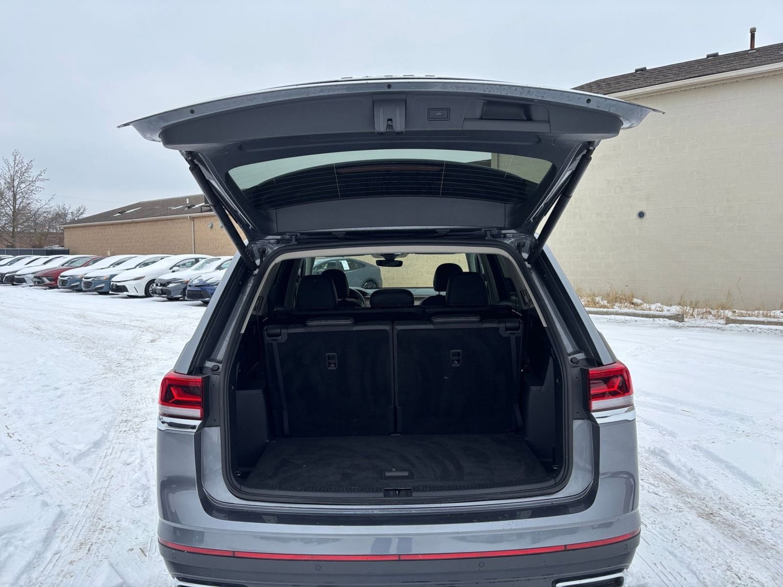 Thumbnail: 2025 Volkswagen Atlas - 32