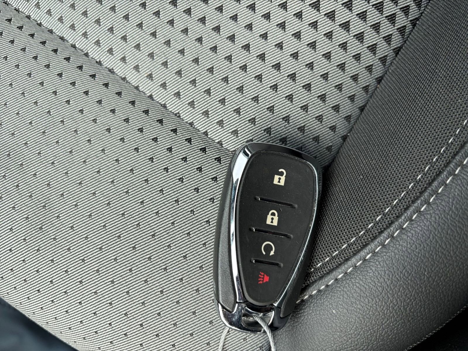 Thumbnail: 2025 Chevrolet Trax - 24