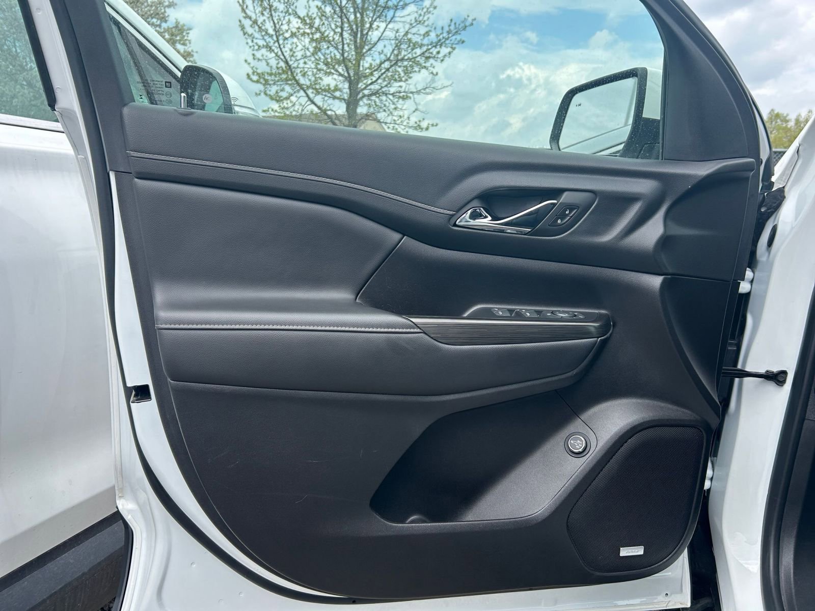 2023 GMC Acadia SLT 26