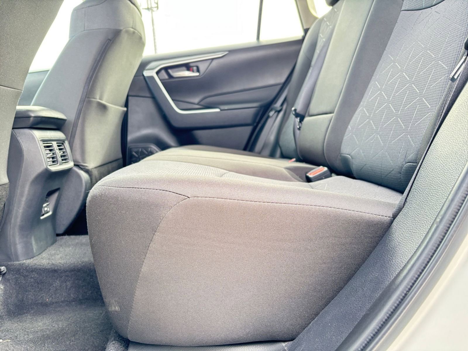 Thumbnail: 2025 Toyota RAV4 - 25