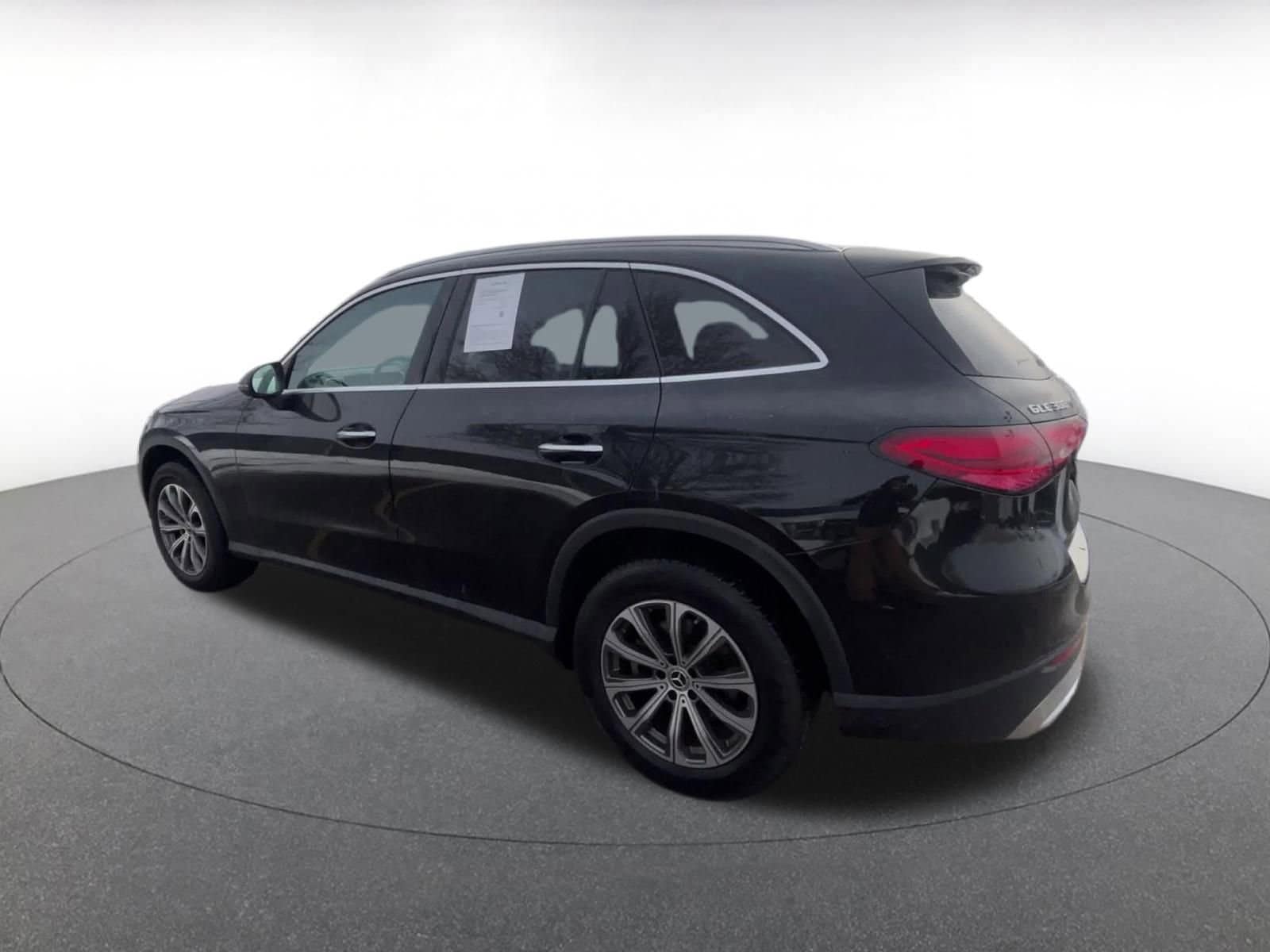 Thumbnail: 2024 Mercedes-Benz GLC - 10