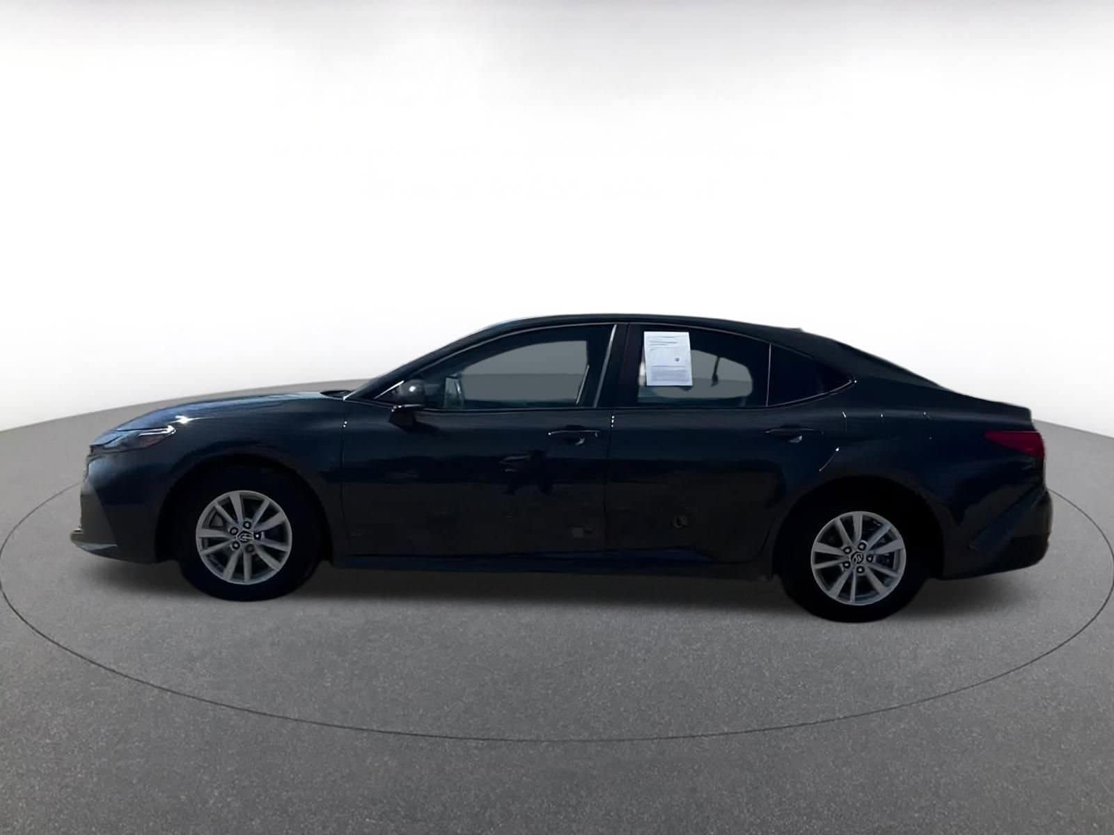 2025 Toyota Camry LE 10