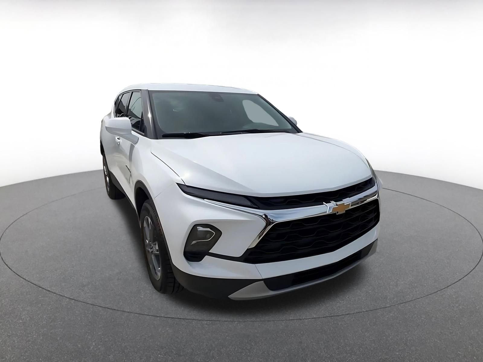 Thumbnail: 2025 Chevrolet Blazer - 3